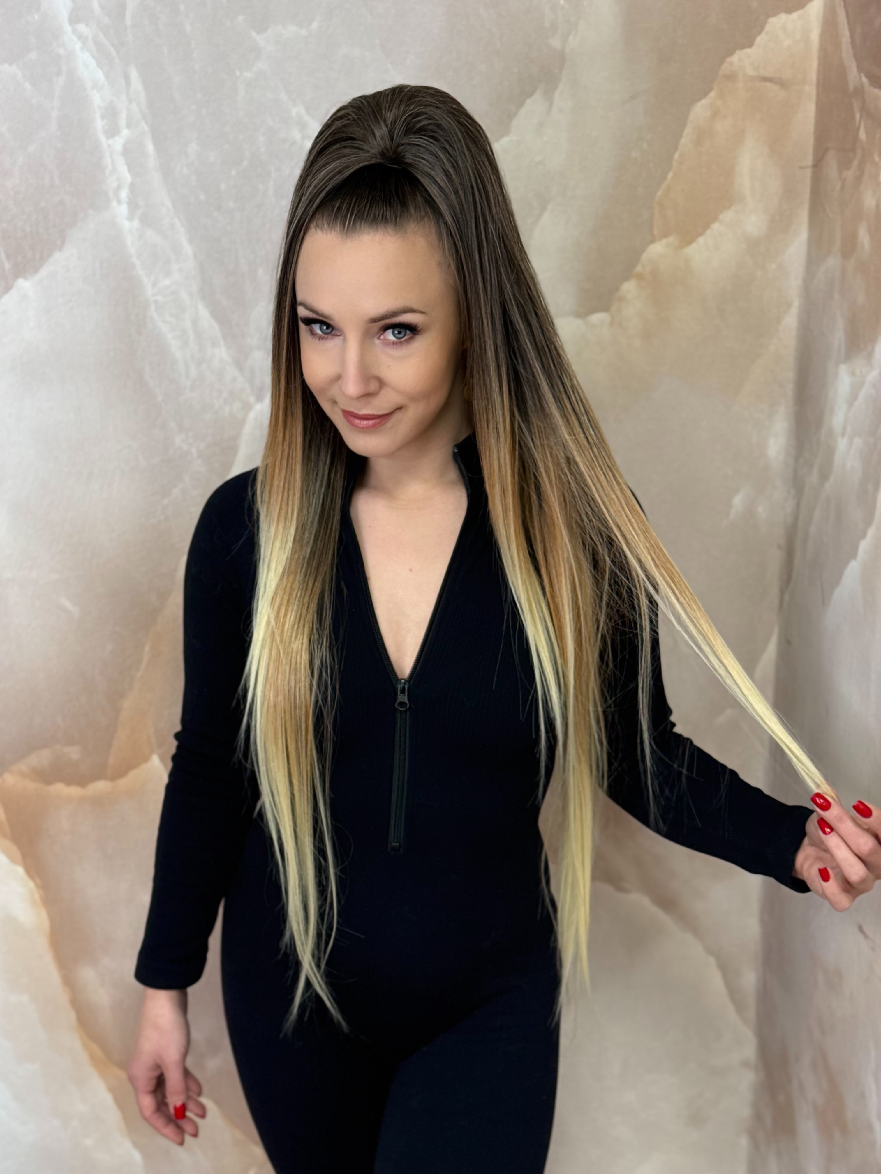 Kucyk Długi Prosty Ciemny Blond Ombre