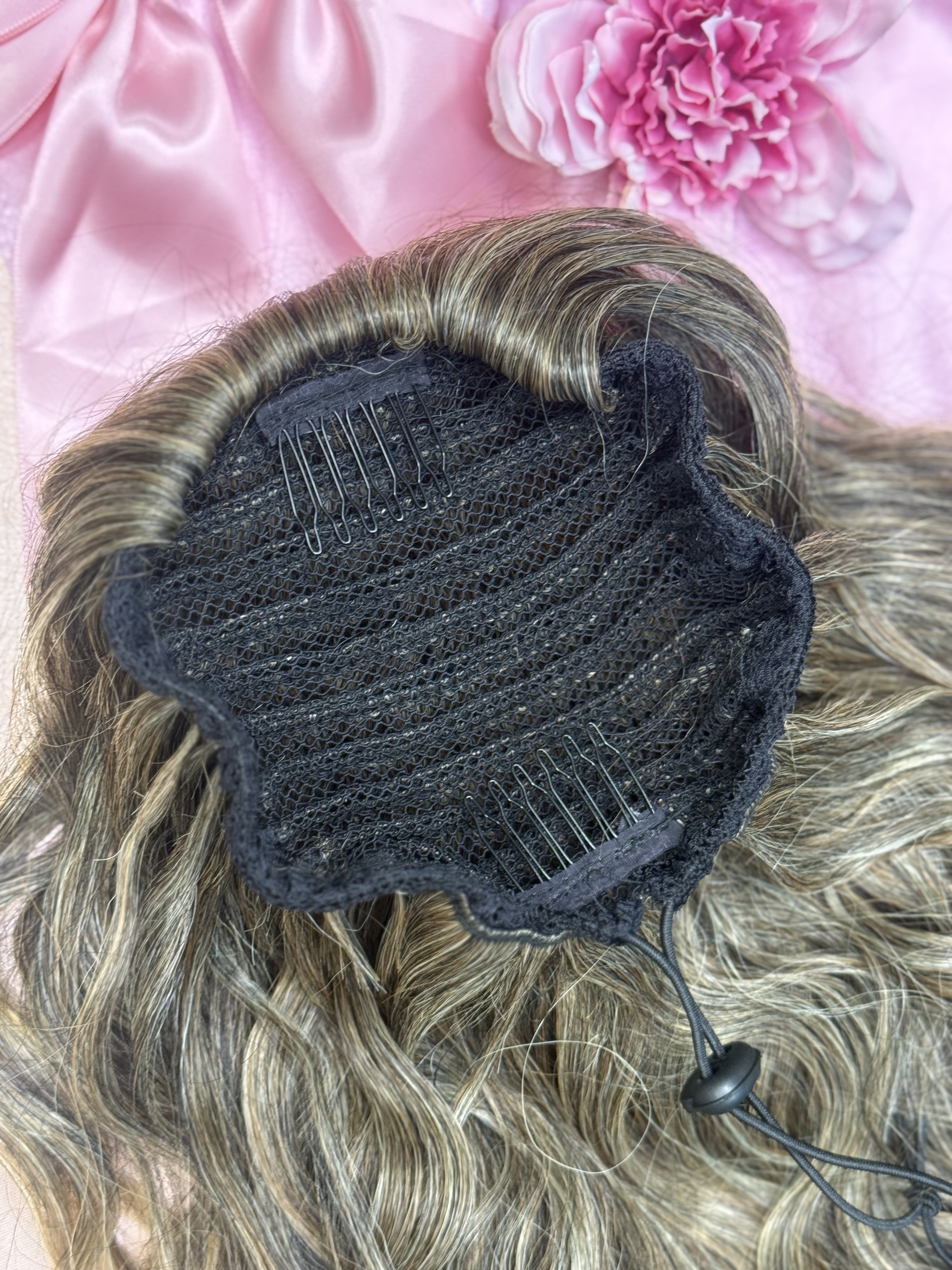 Kucyk długi Ocean Wave ombre ciemny blond