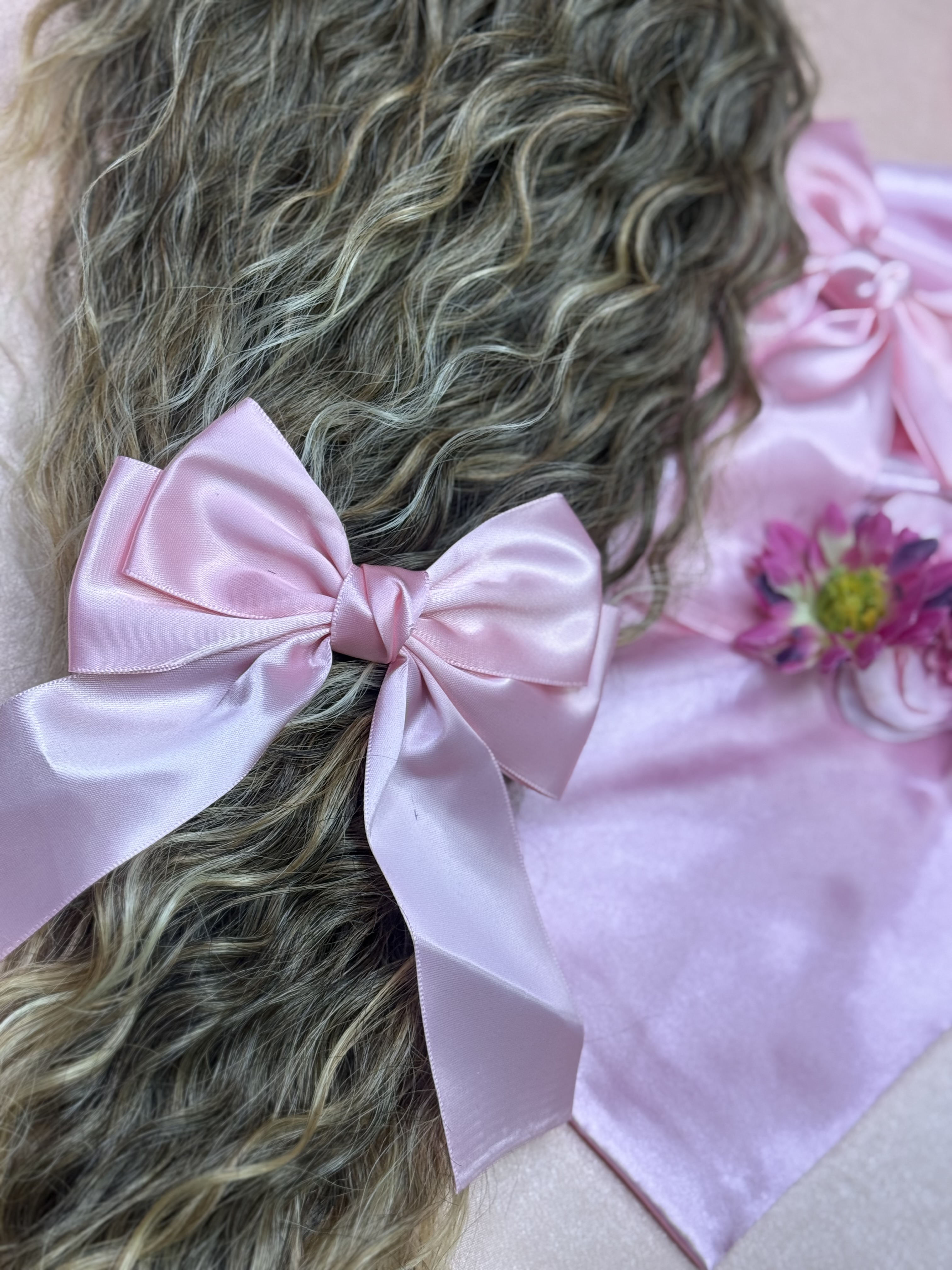 Kucyk Water Wave Długi Ombre ciemny blond