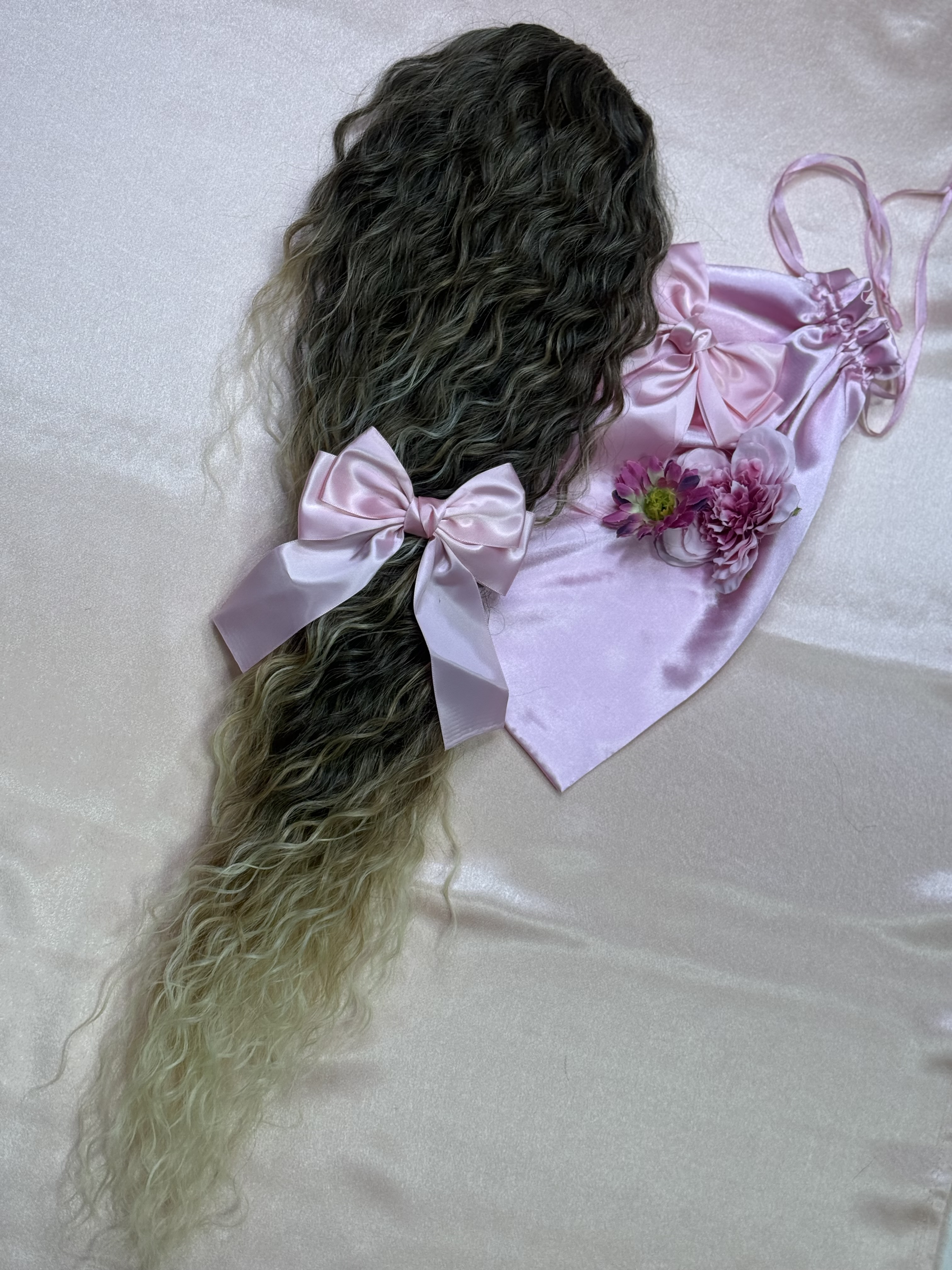 Kucyk Water Wave Długi Ombre ciemny blond