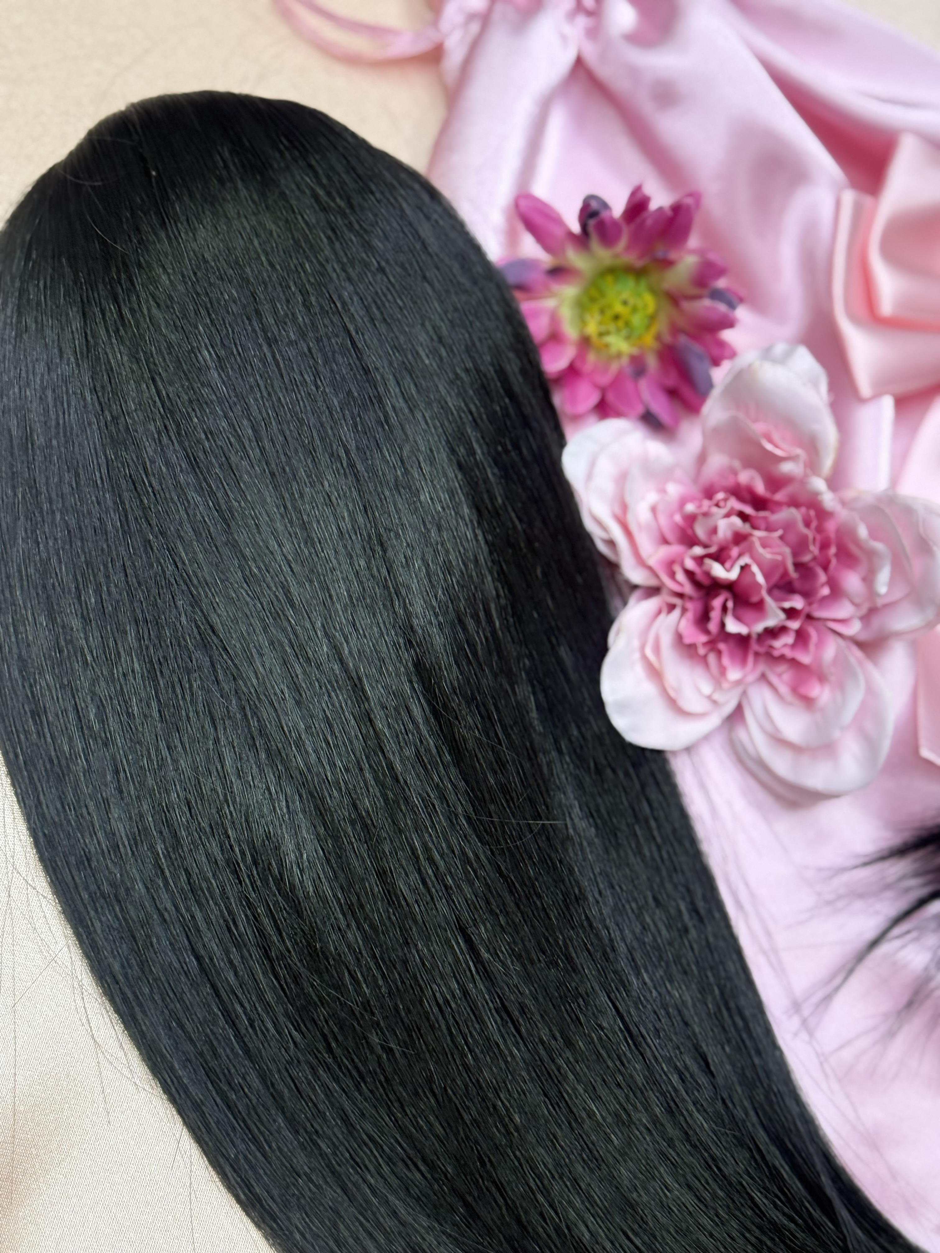 Kucyk Czarny Krótki Prosty