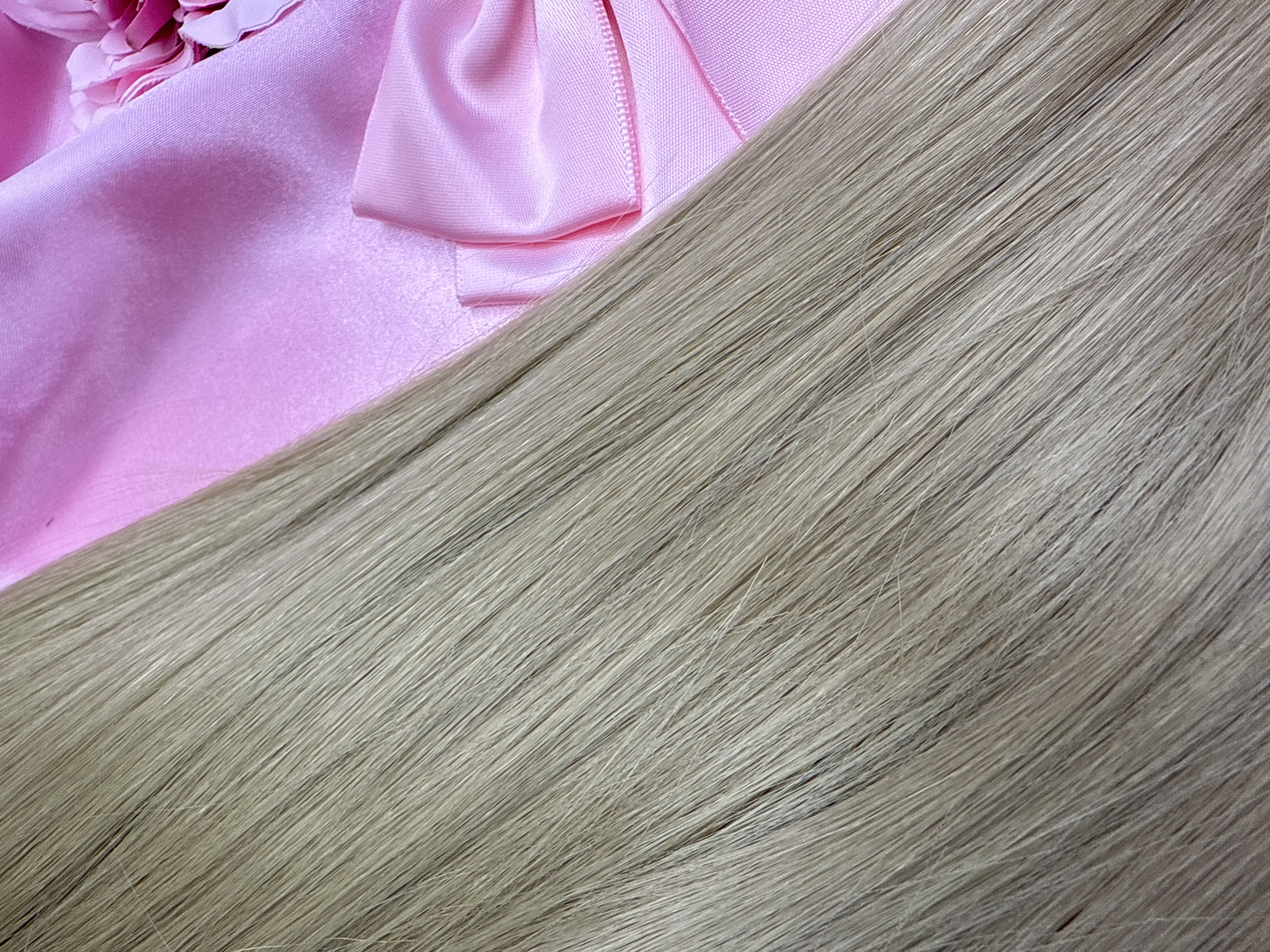 Kucyk Prosty Krótki Beżowy Blond