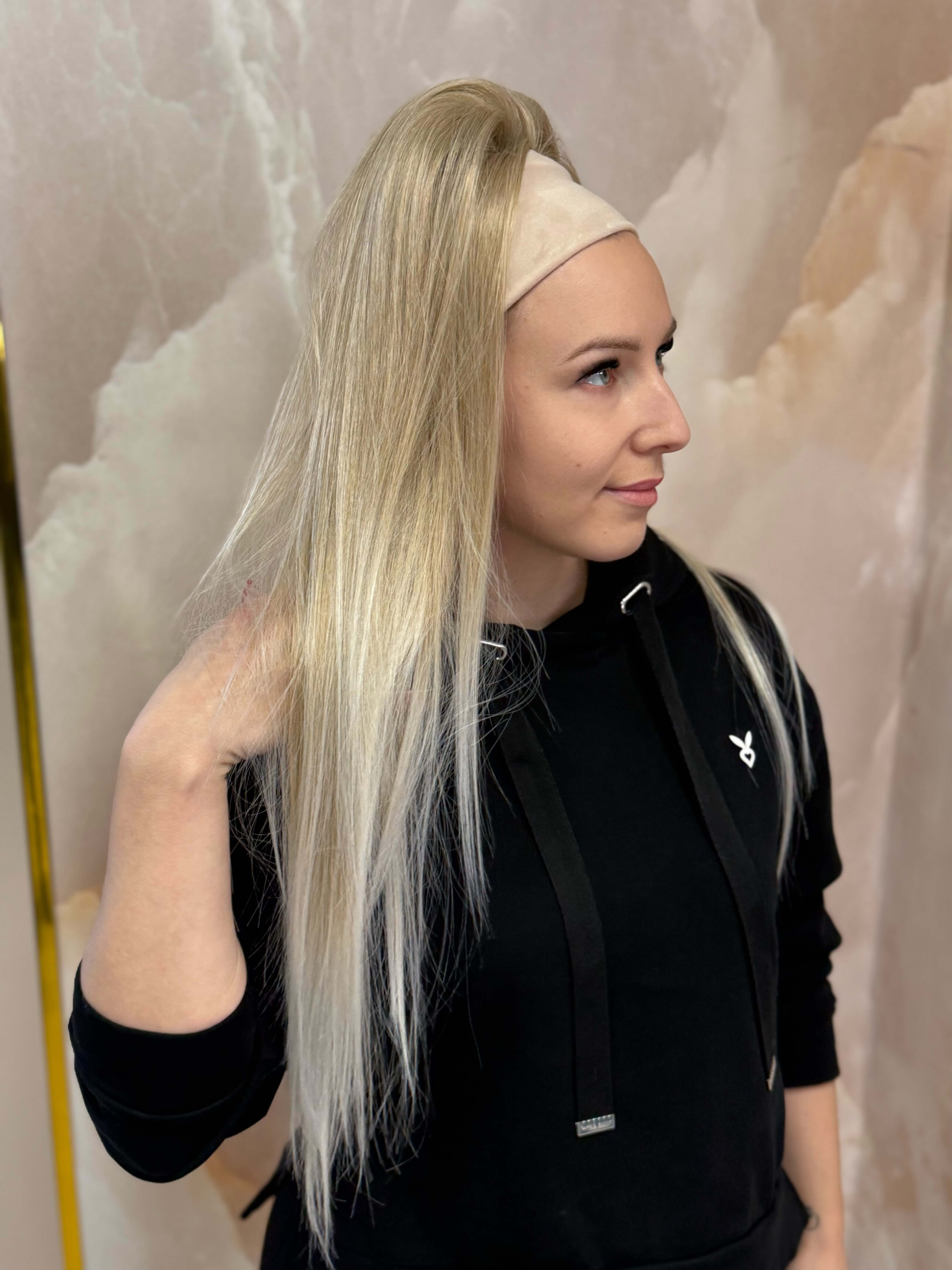 Kucyk Prosty Długi Jasny Blond