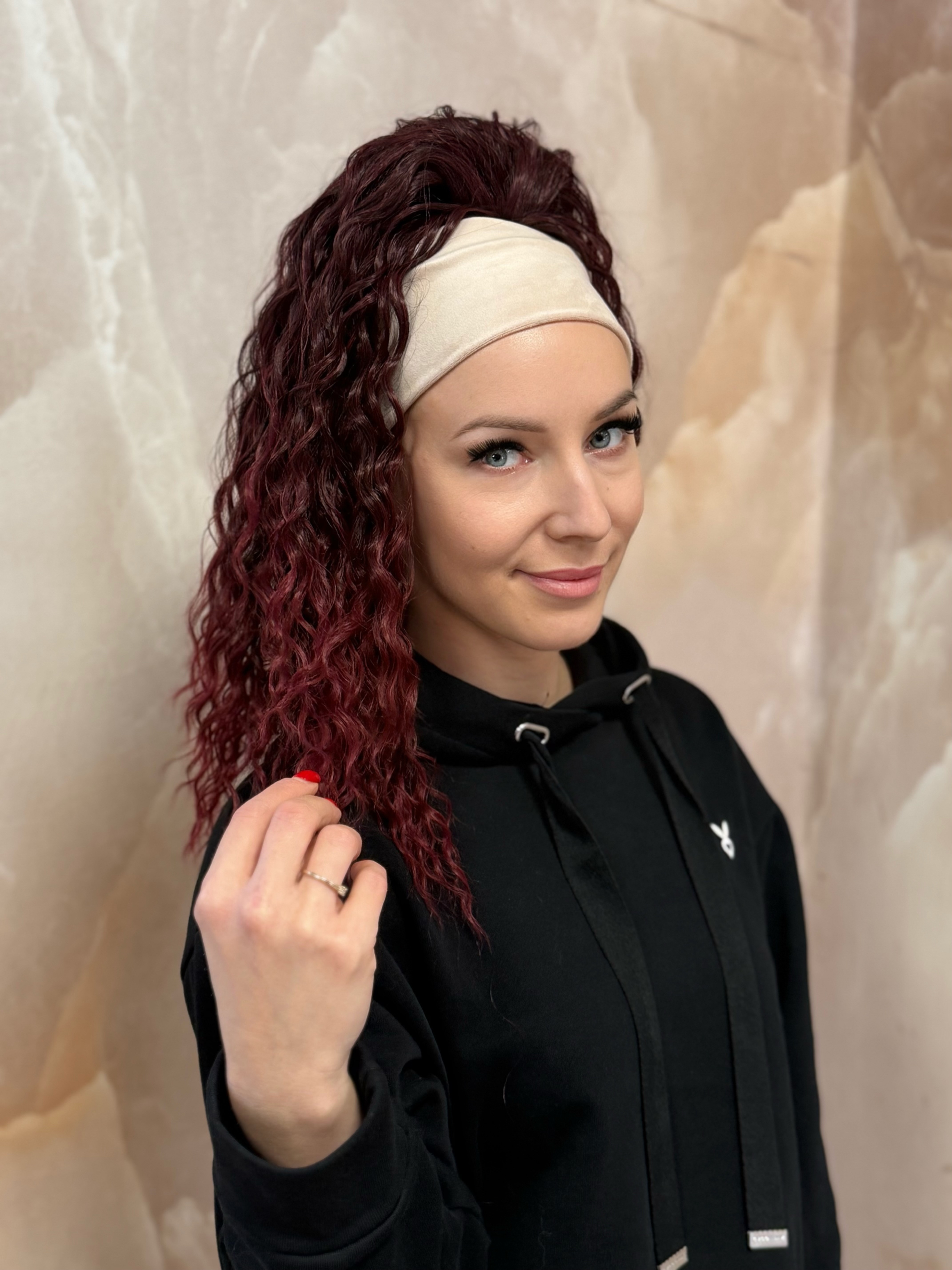 Kucyk Water Wave Krótki Bordo