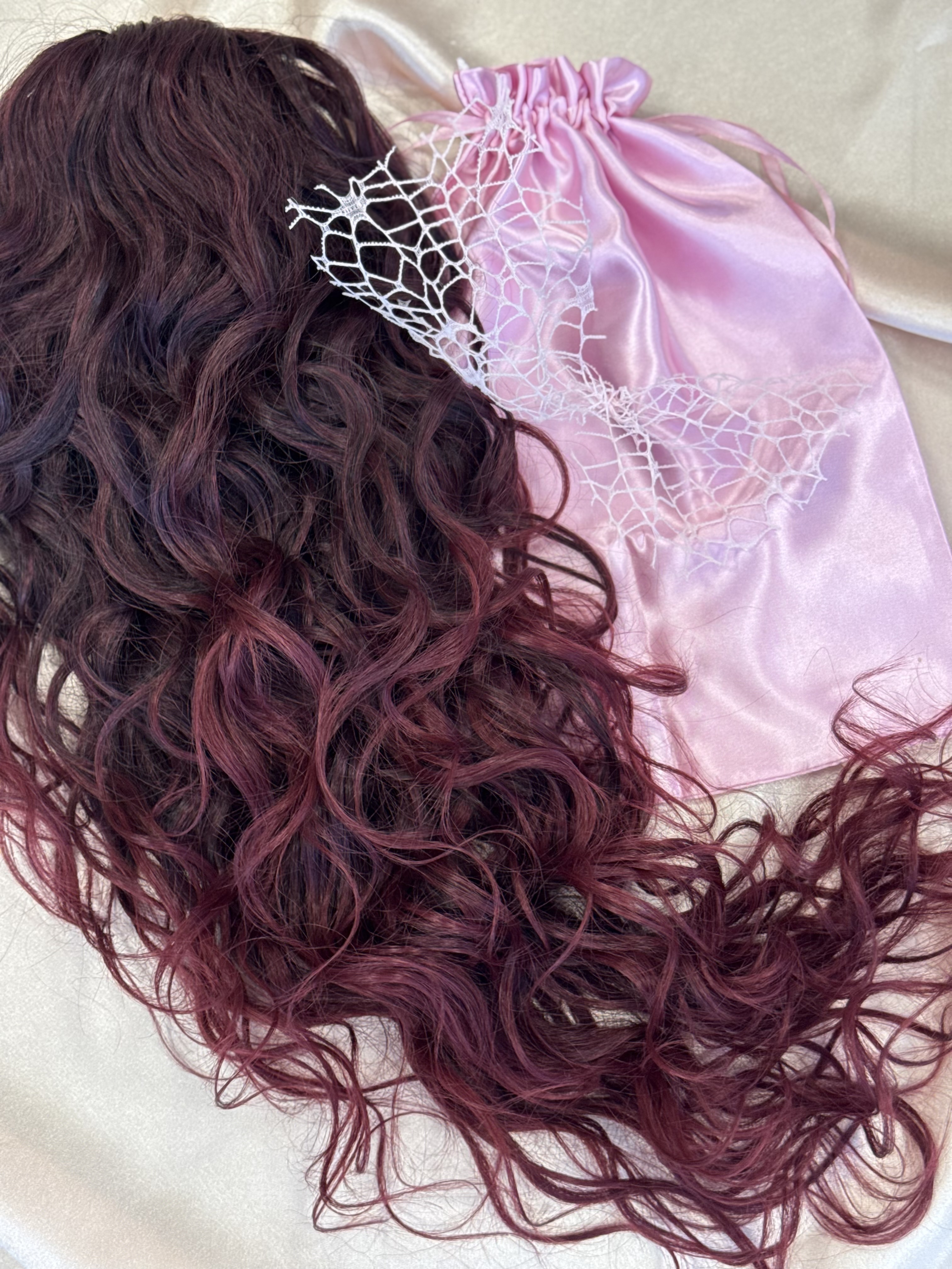 Kucyk Ocean Wave Długi Bordo