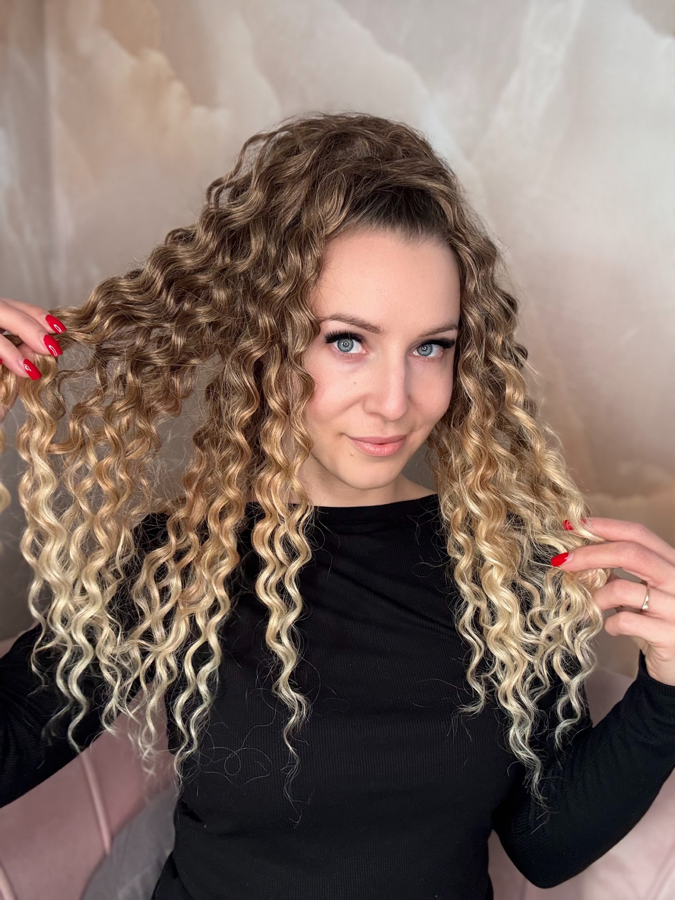 Kucyk długi Kręcony Blond Ombre