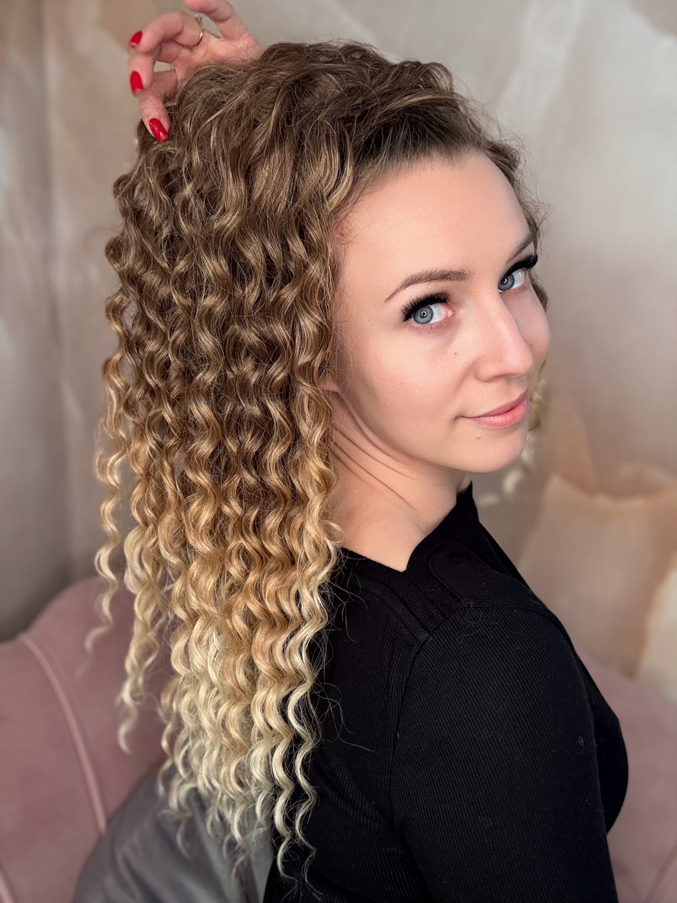 Kucyk długi Kręcony Blond Ombre