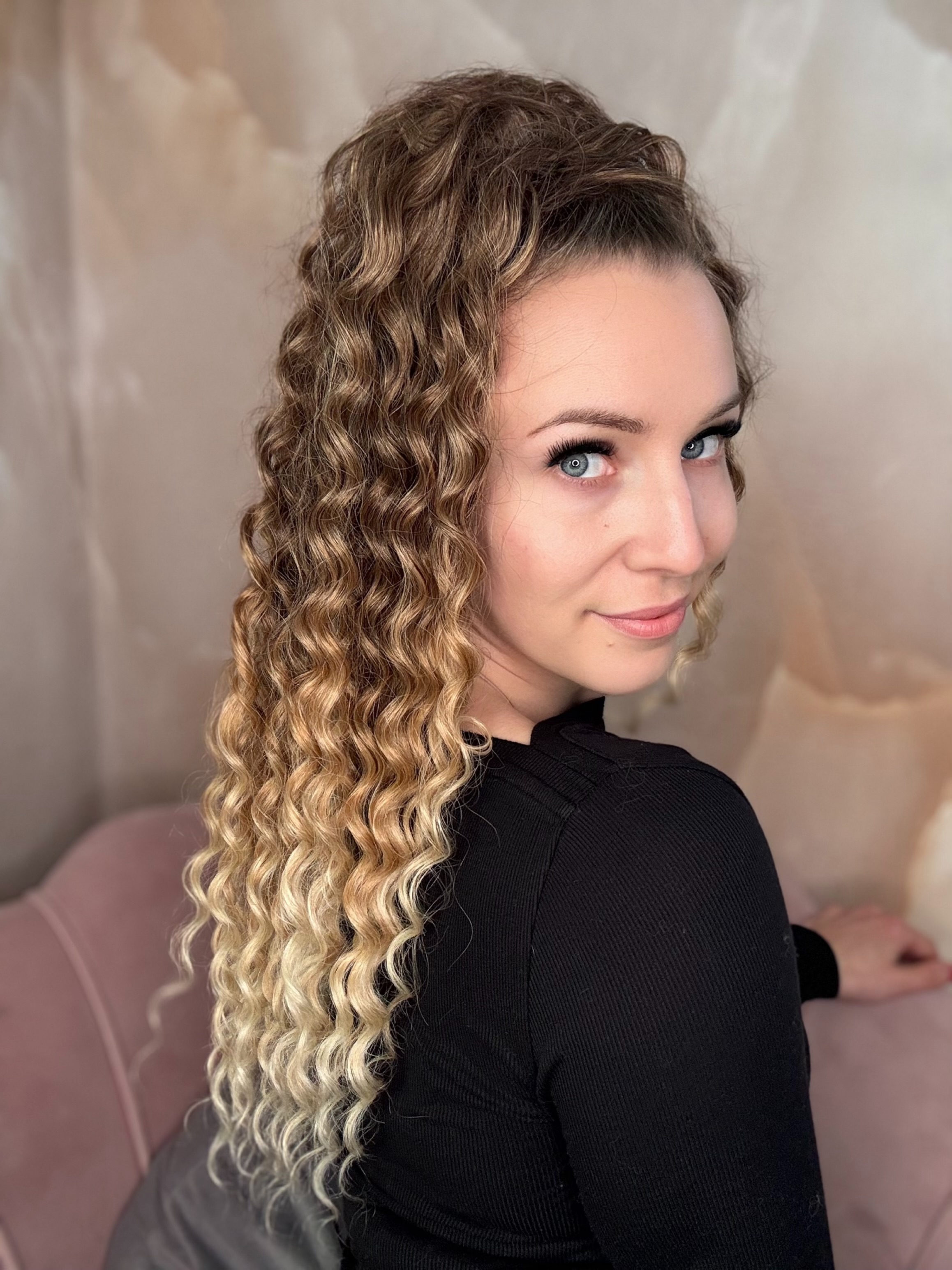 Kucyk długi Kręcony Blond Ombre