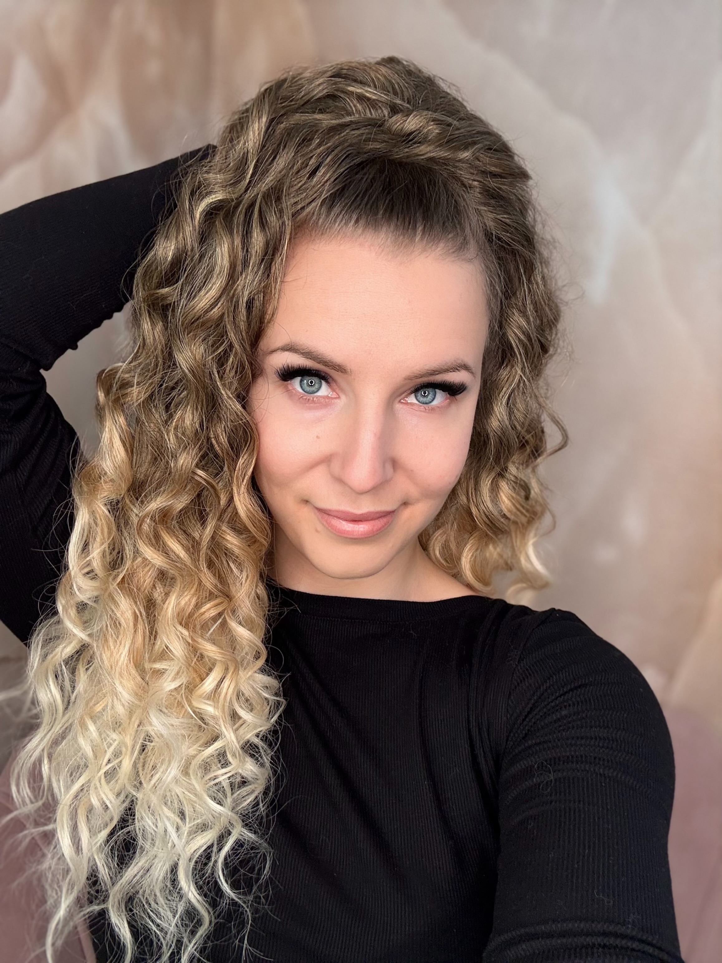 Kucyk Długi Loki Ombre Ciemny Blond