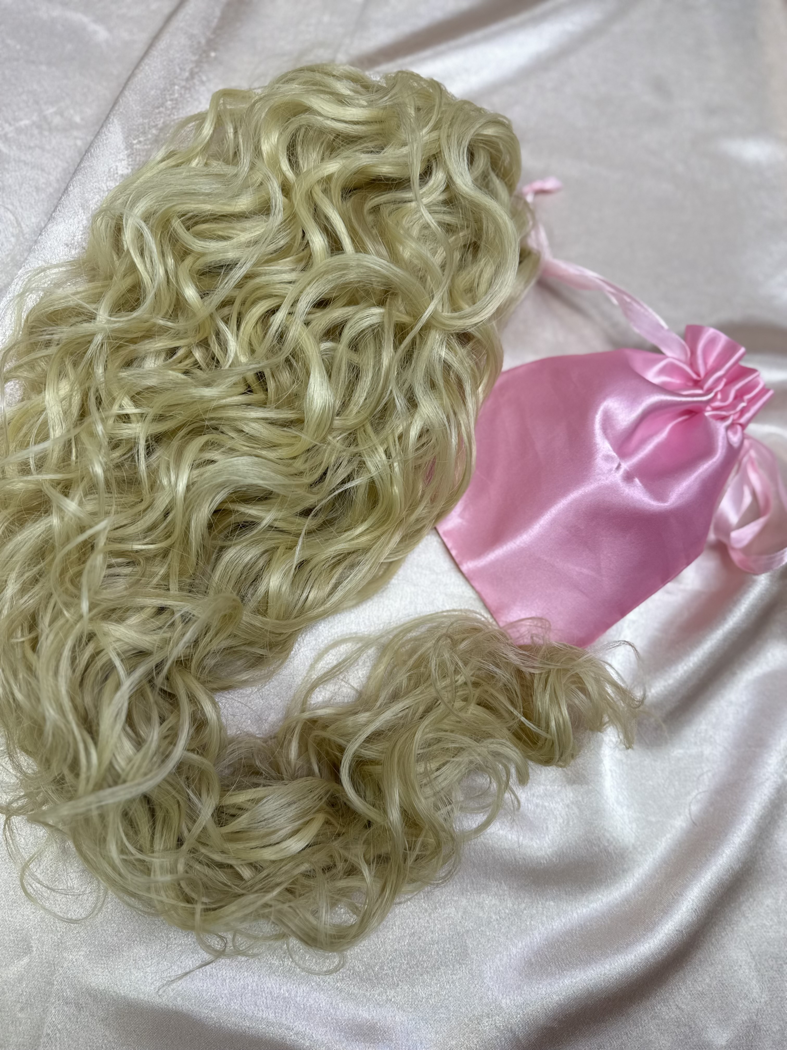 Kucyk Ocean Wave Długi Jasny Ciepły Blond