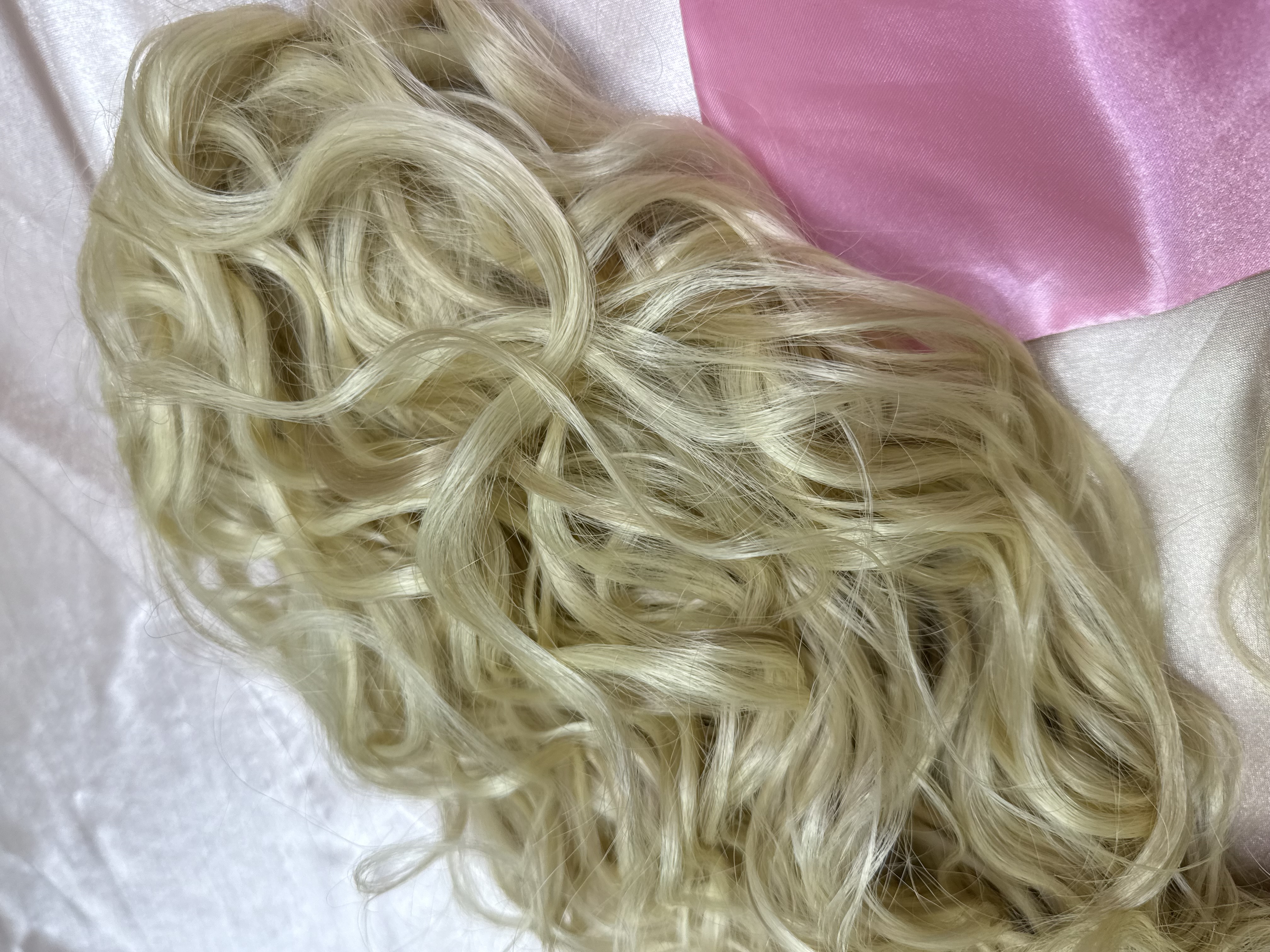 Kucyk Ocean Wave Długi Jasny Ciepły Blond