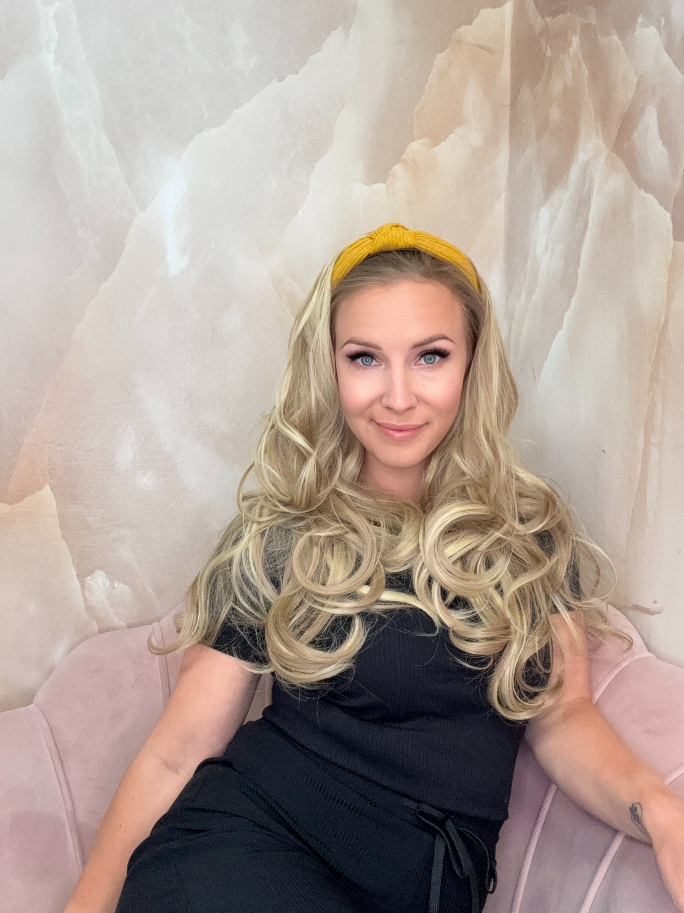 Peruka na opasce Blond Pasemka