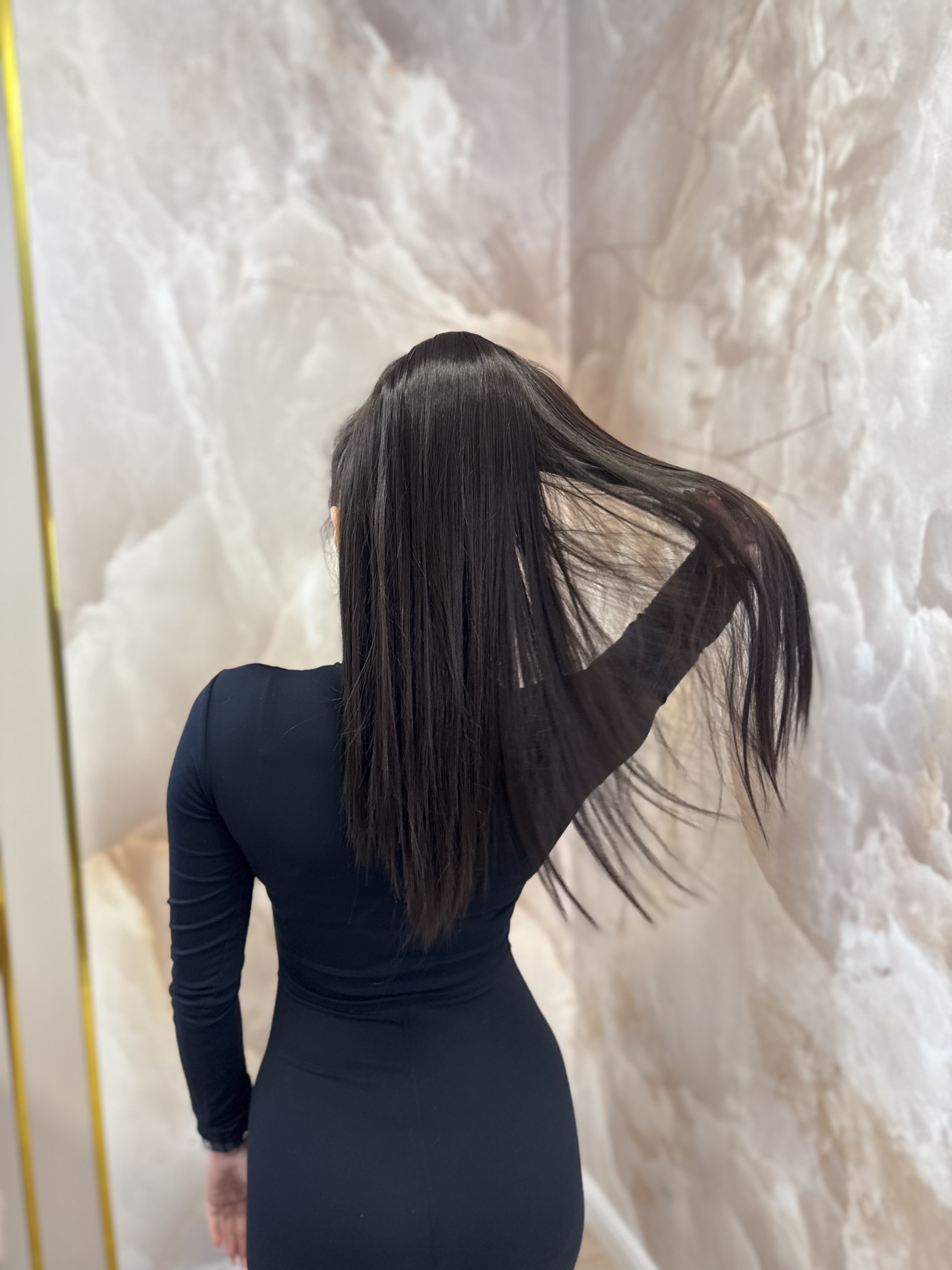 Kucyk Prosty Krótki Ciemny Brąz