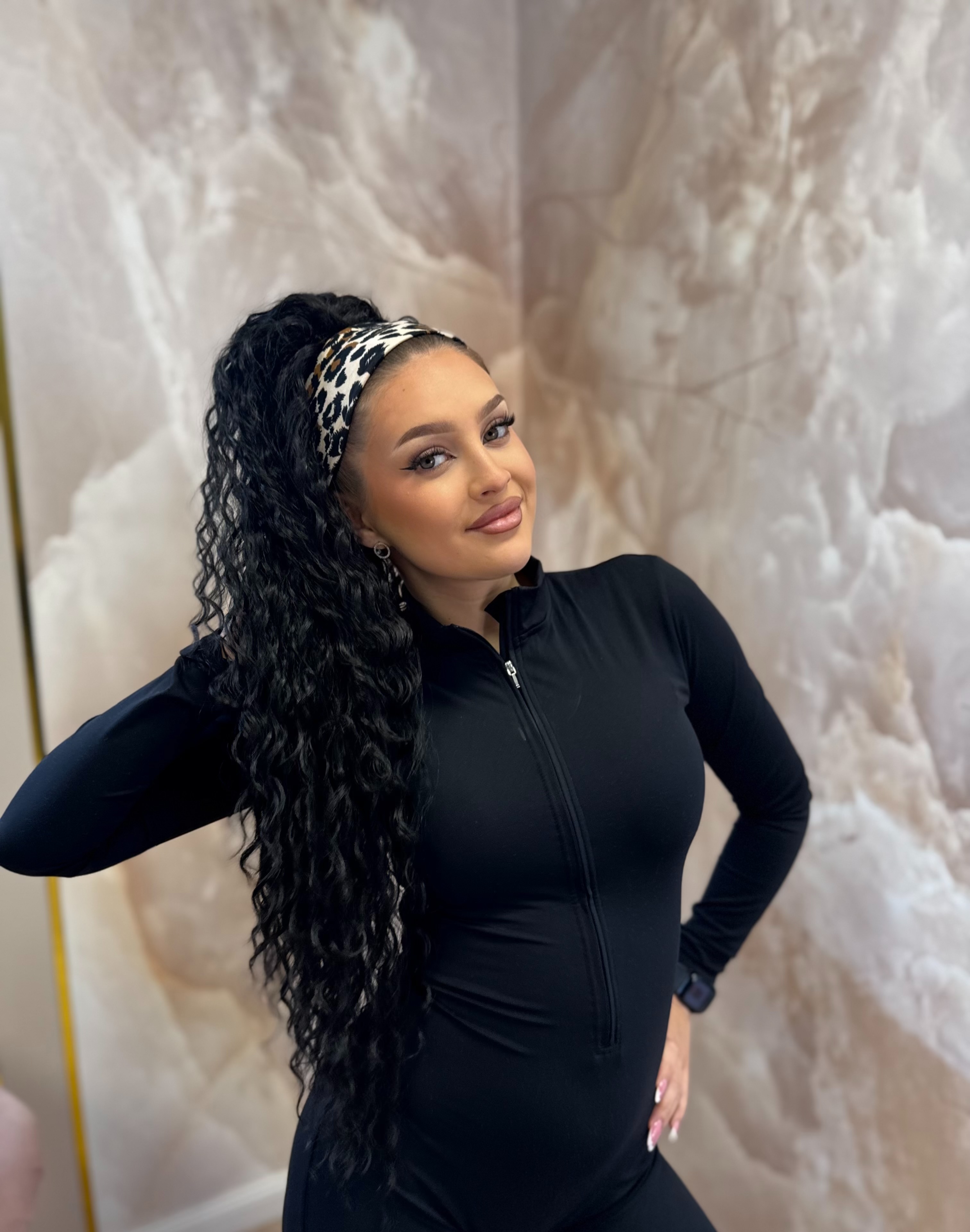 Kucyk Długi Water Wave Czarny