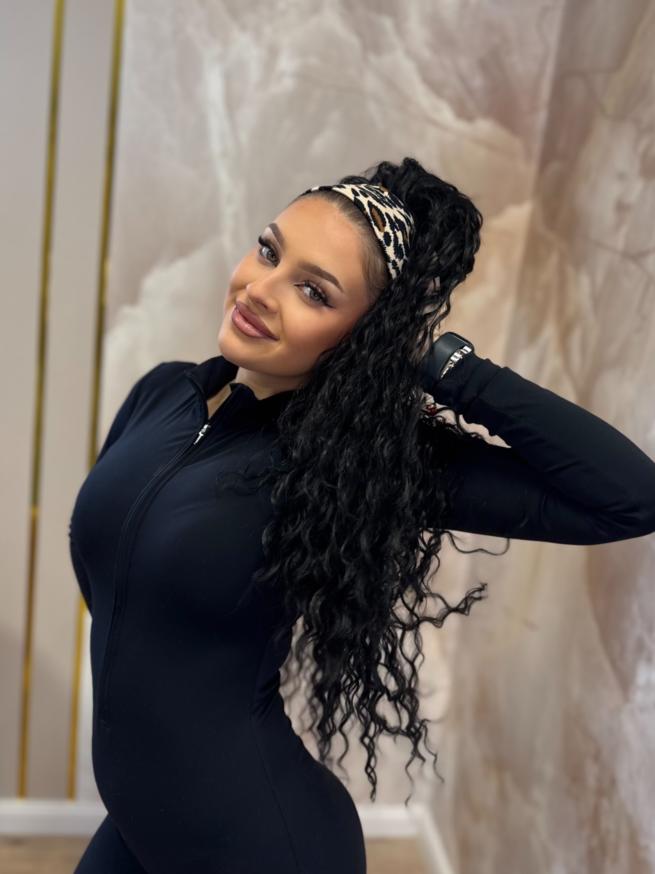 Kucyk Długi Water Wave Czarny