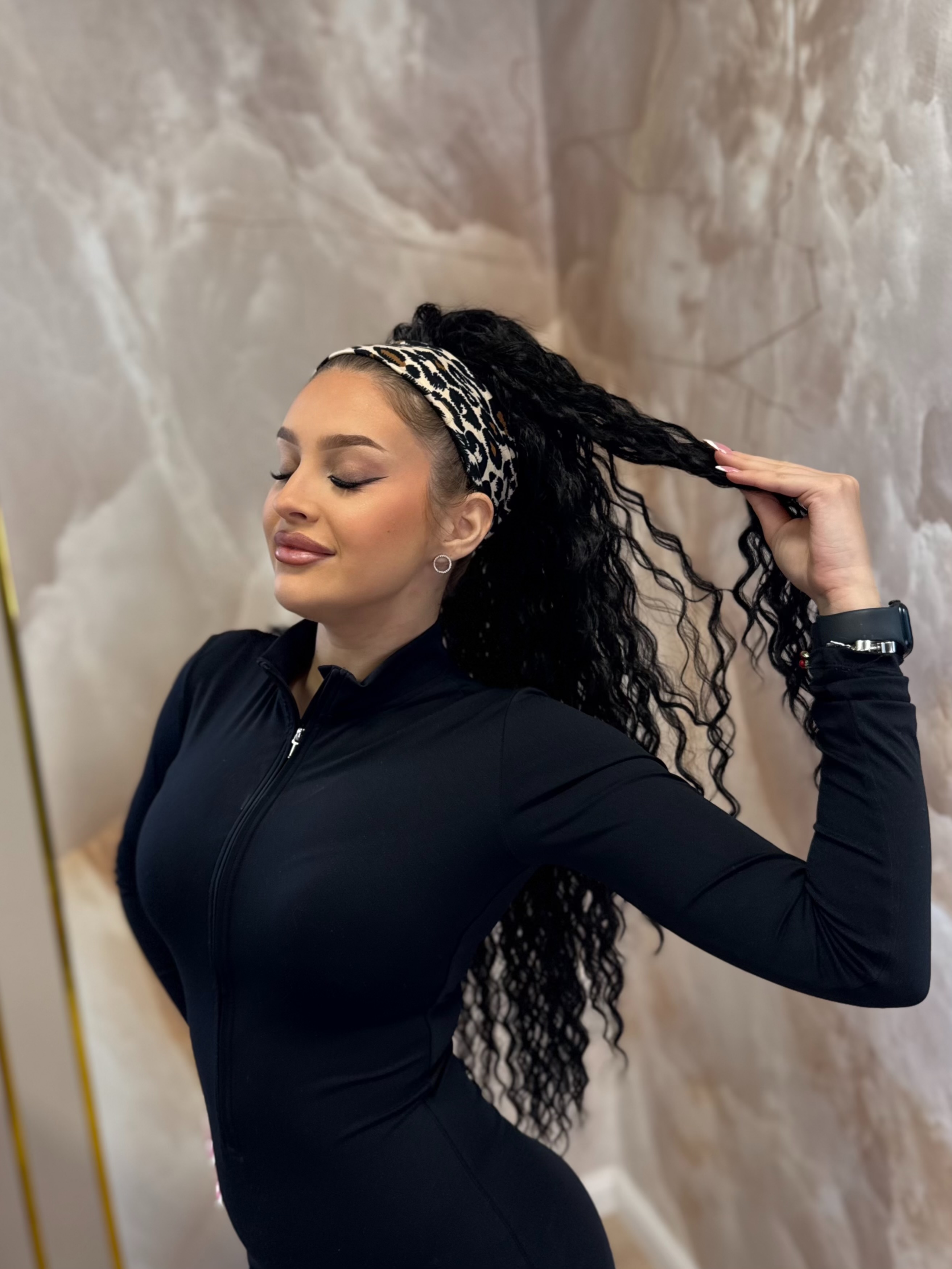 Kucyk Długi Water Wave Czarny