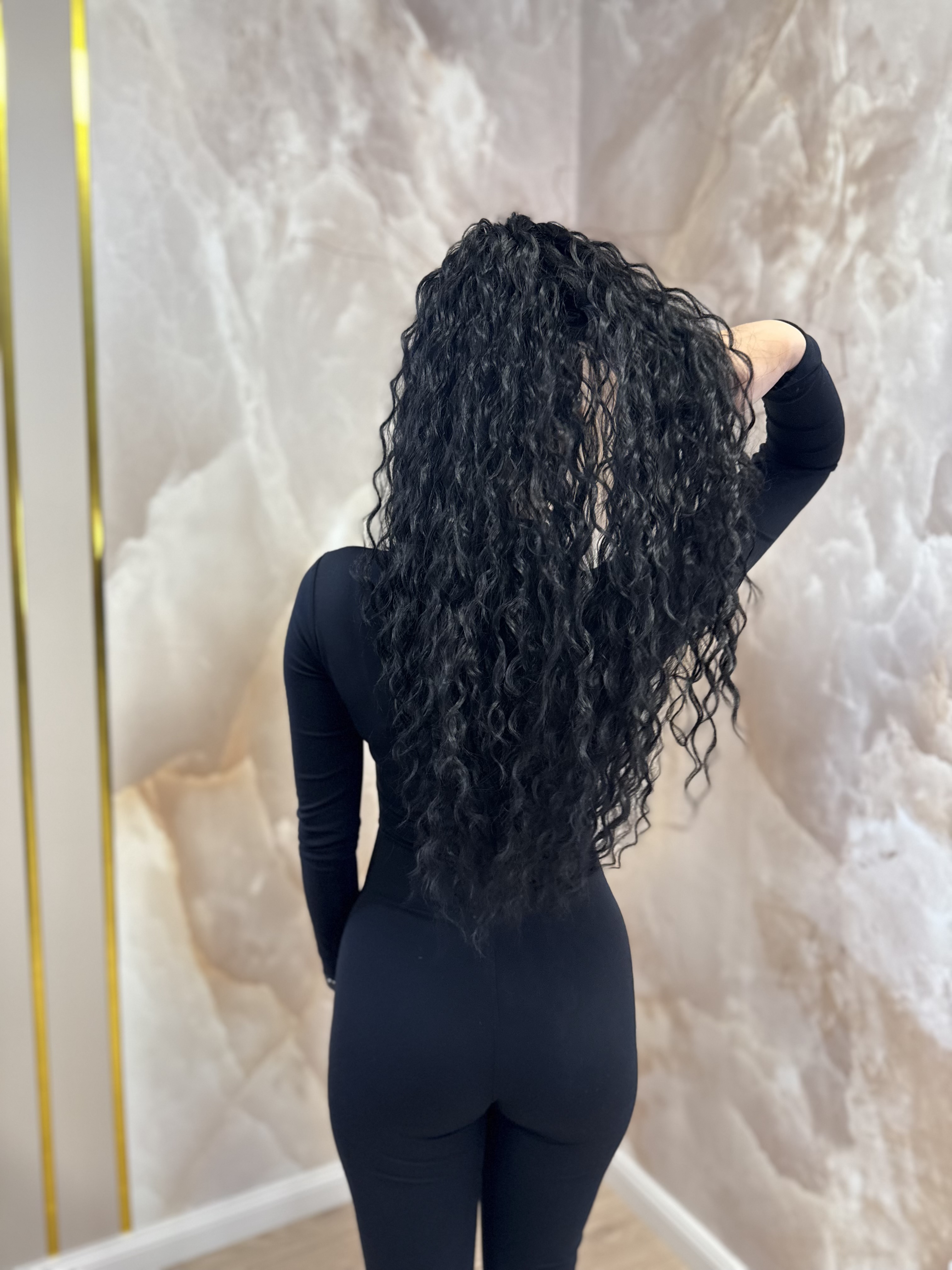 Kucyk Długi Water Wave Czarny