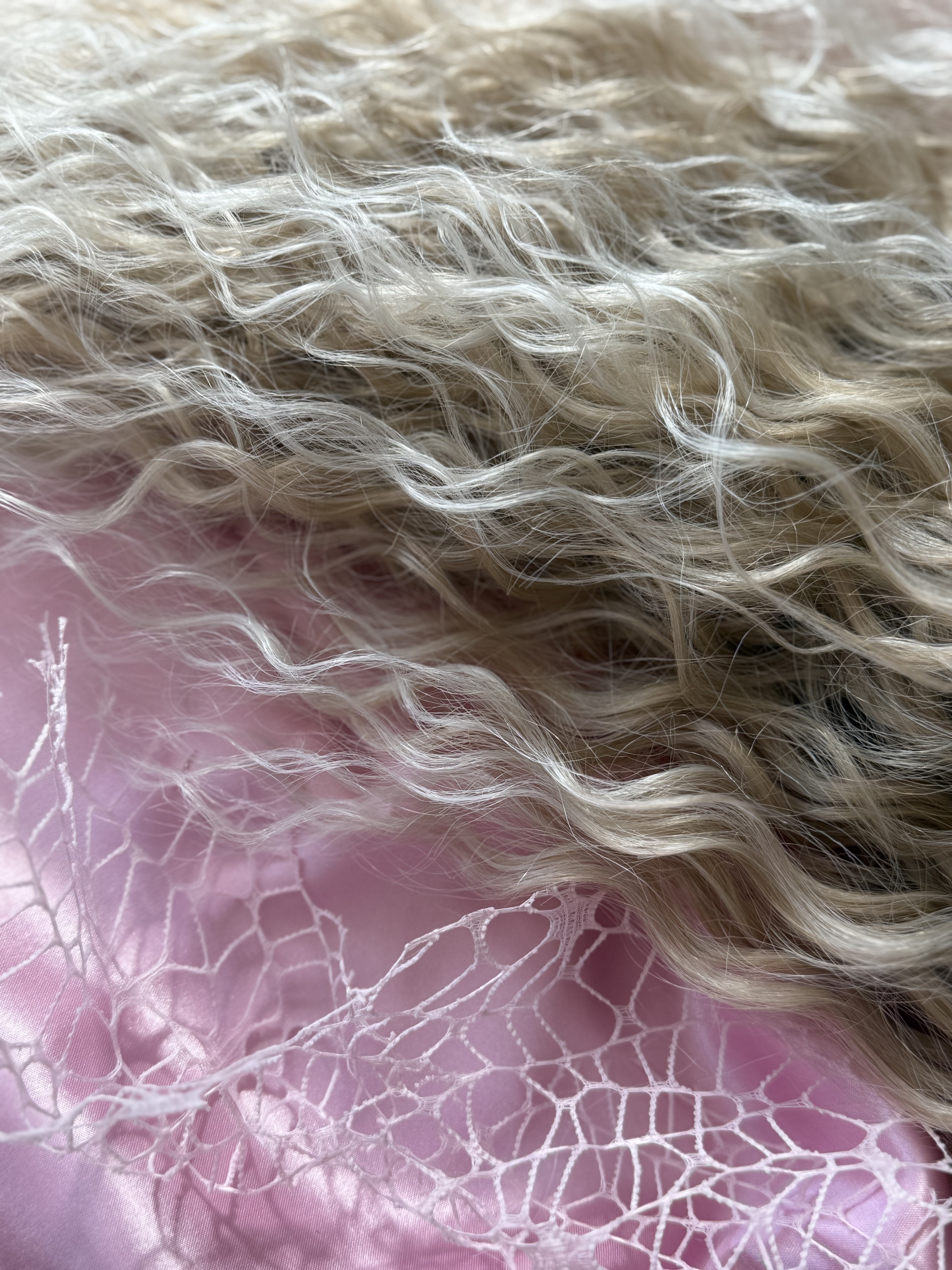 Kucyk Water Wave Krótki Jasny Blond