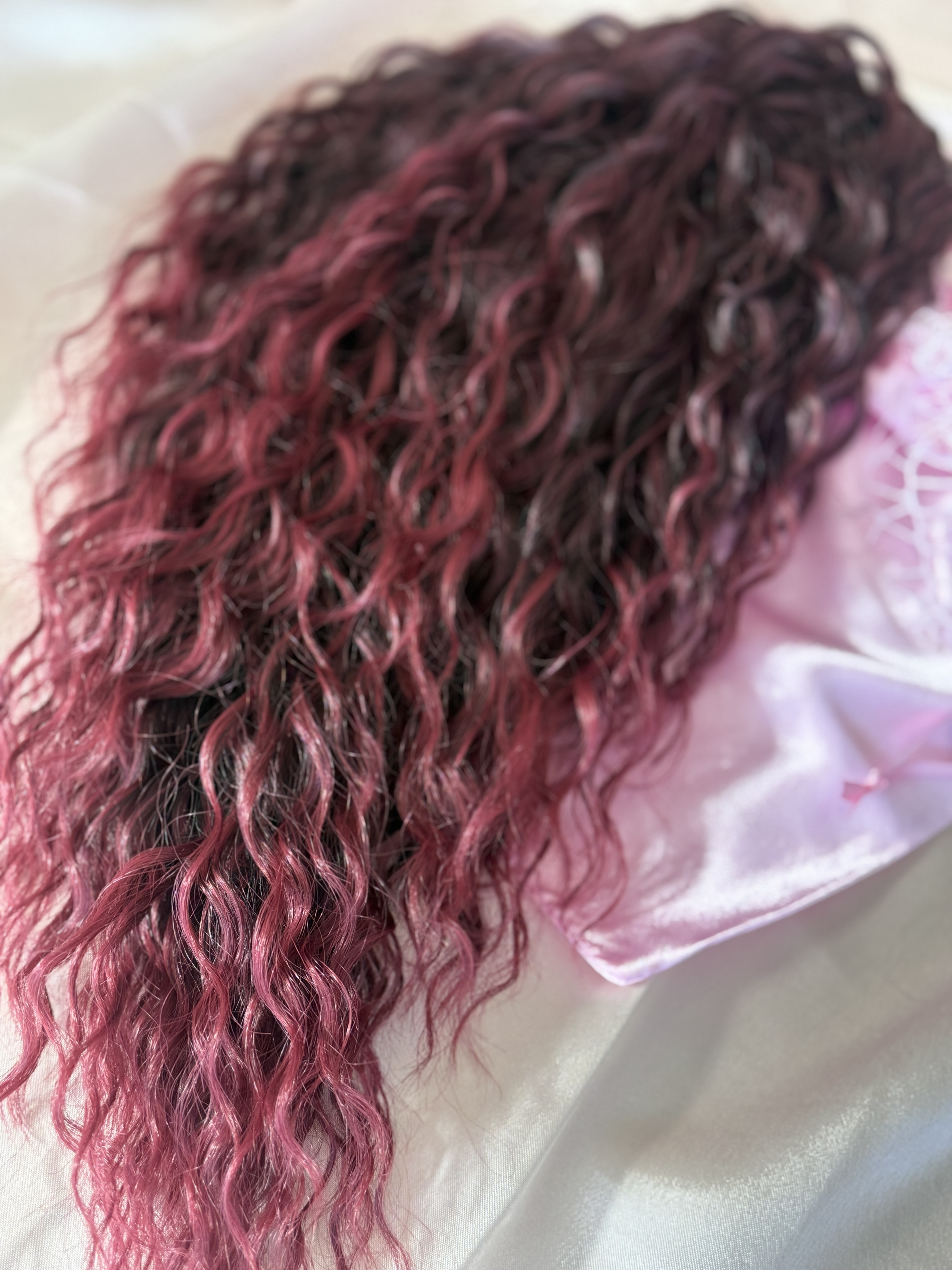 Kucyk Water Wave Krótki Bordo