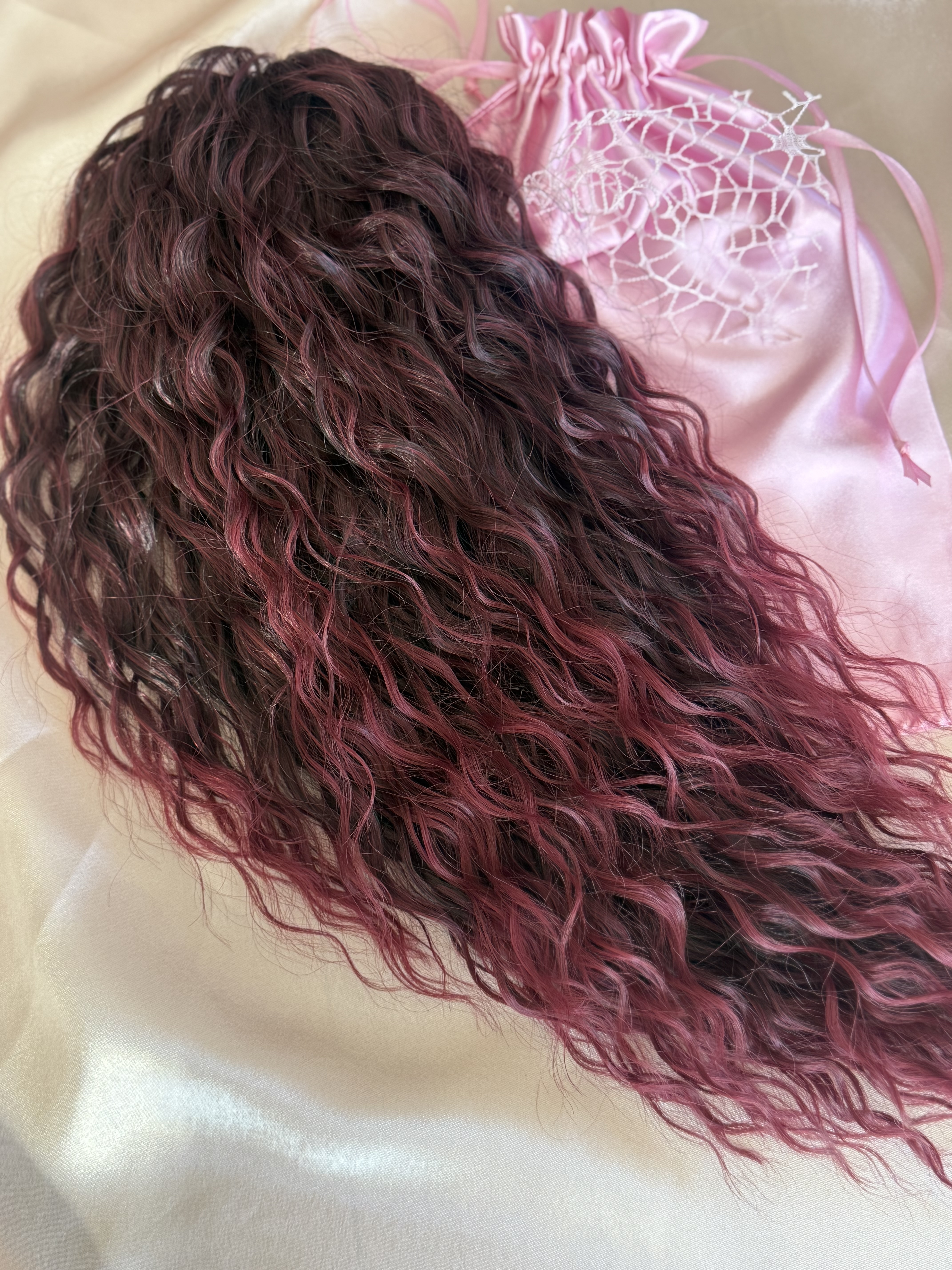 Kucyk Water Wave Krótki Bordo