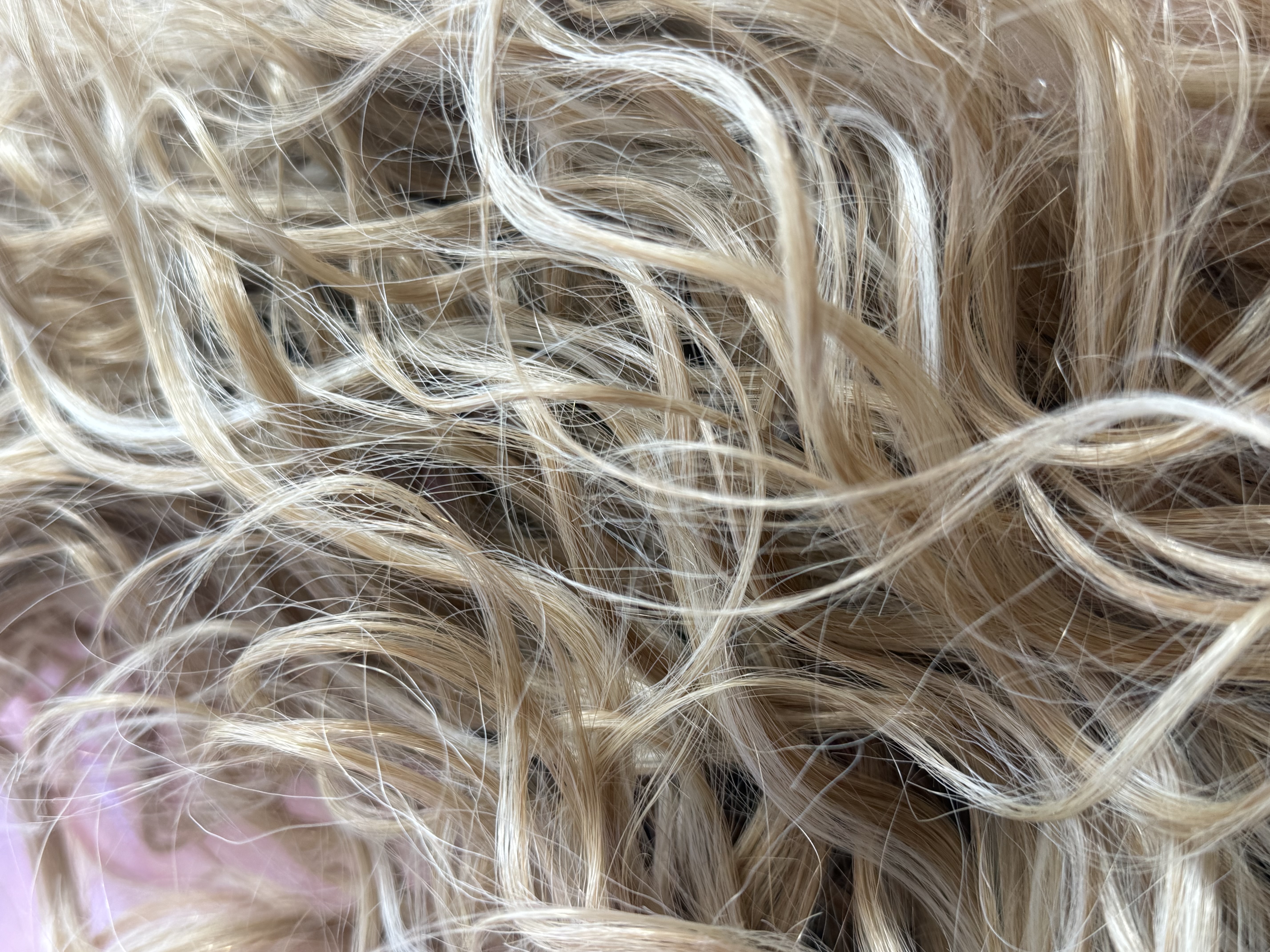 Kucyk Ocean Wave Długi Ciepły Blond