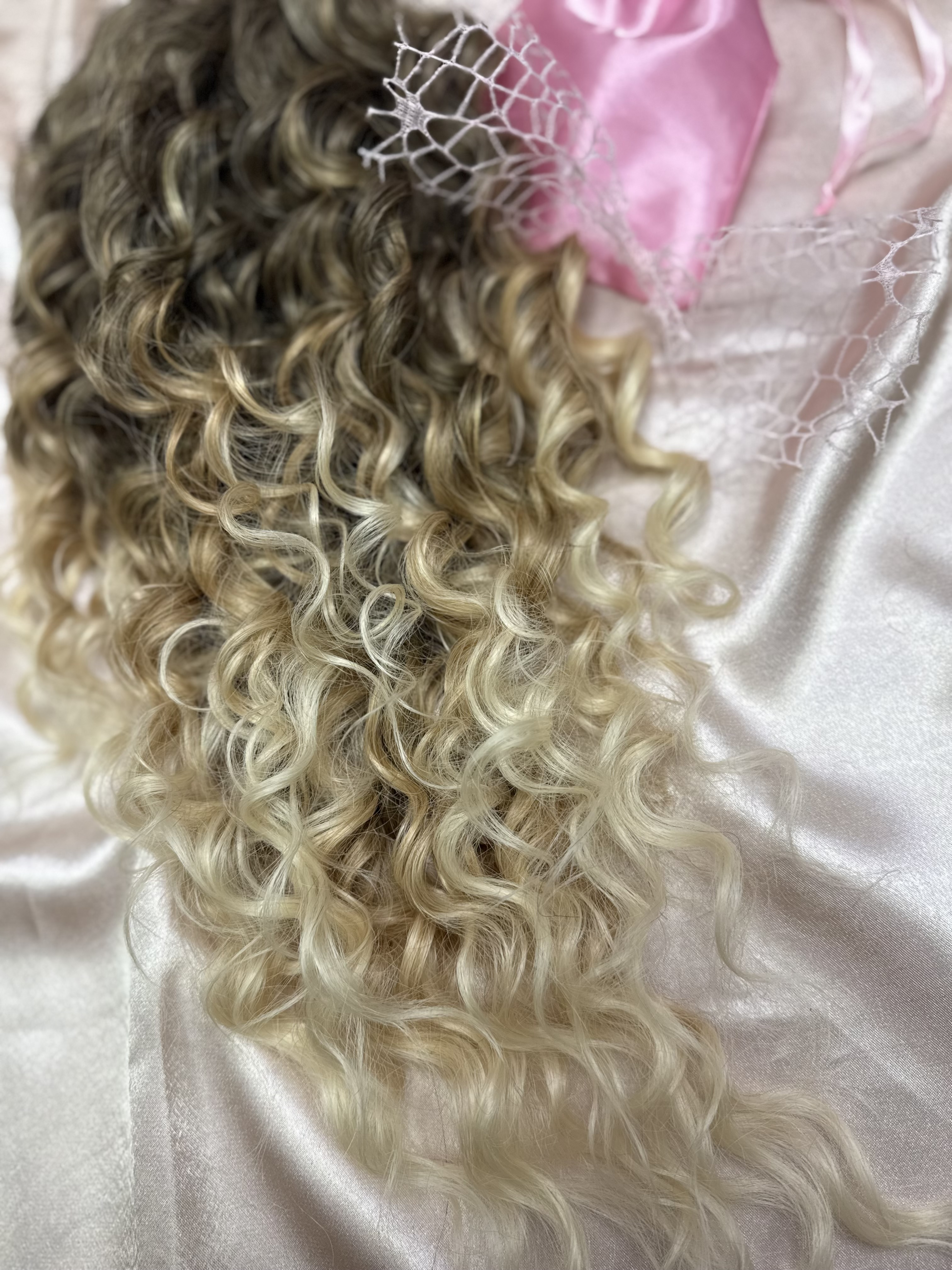 Kucyk Długi Loki Ombre Ciemny Blond