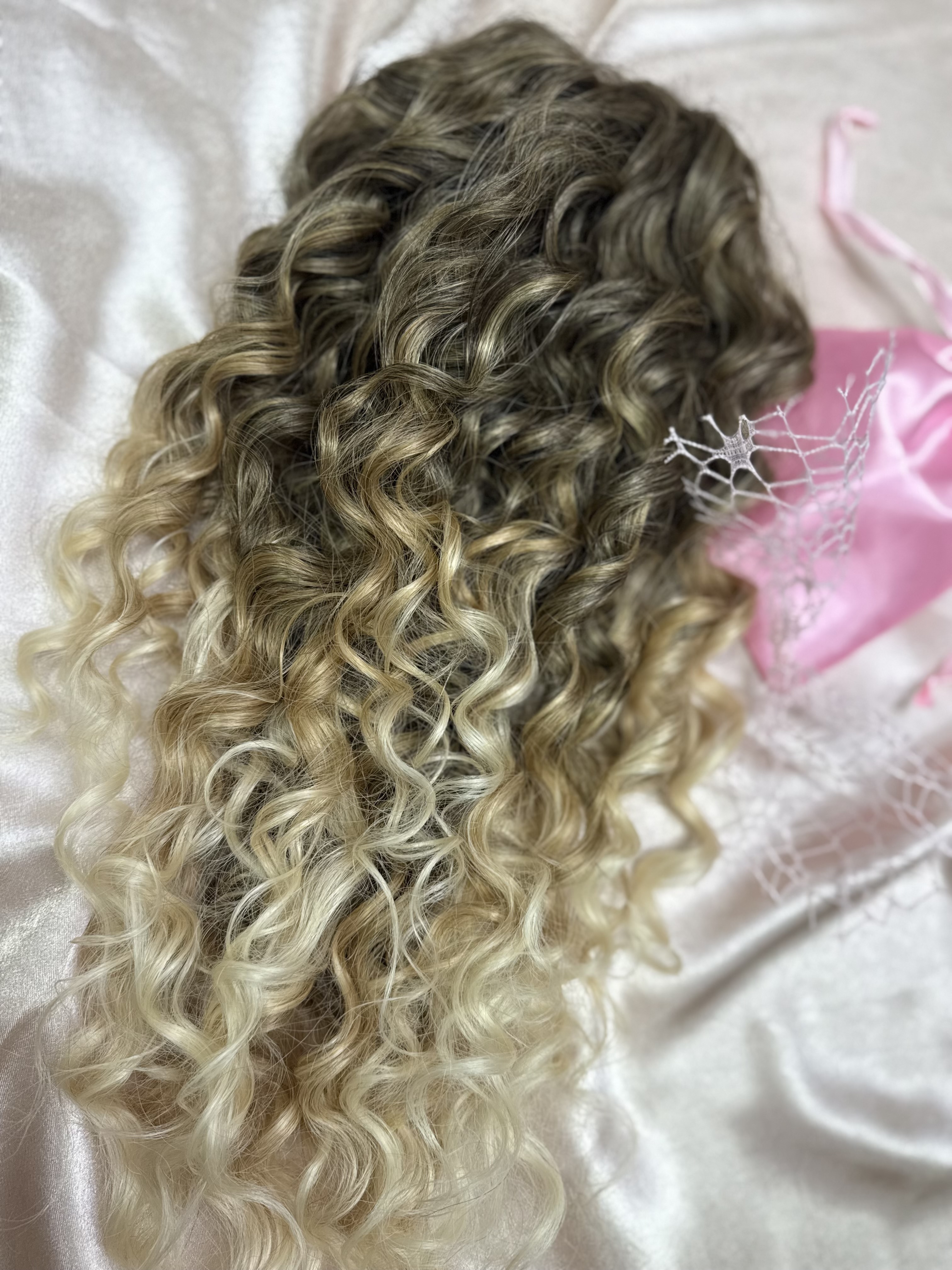 Kucyk Długi Loki Ombre Ciemny Blond