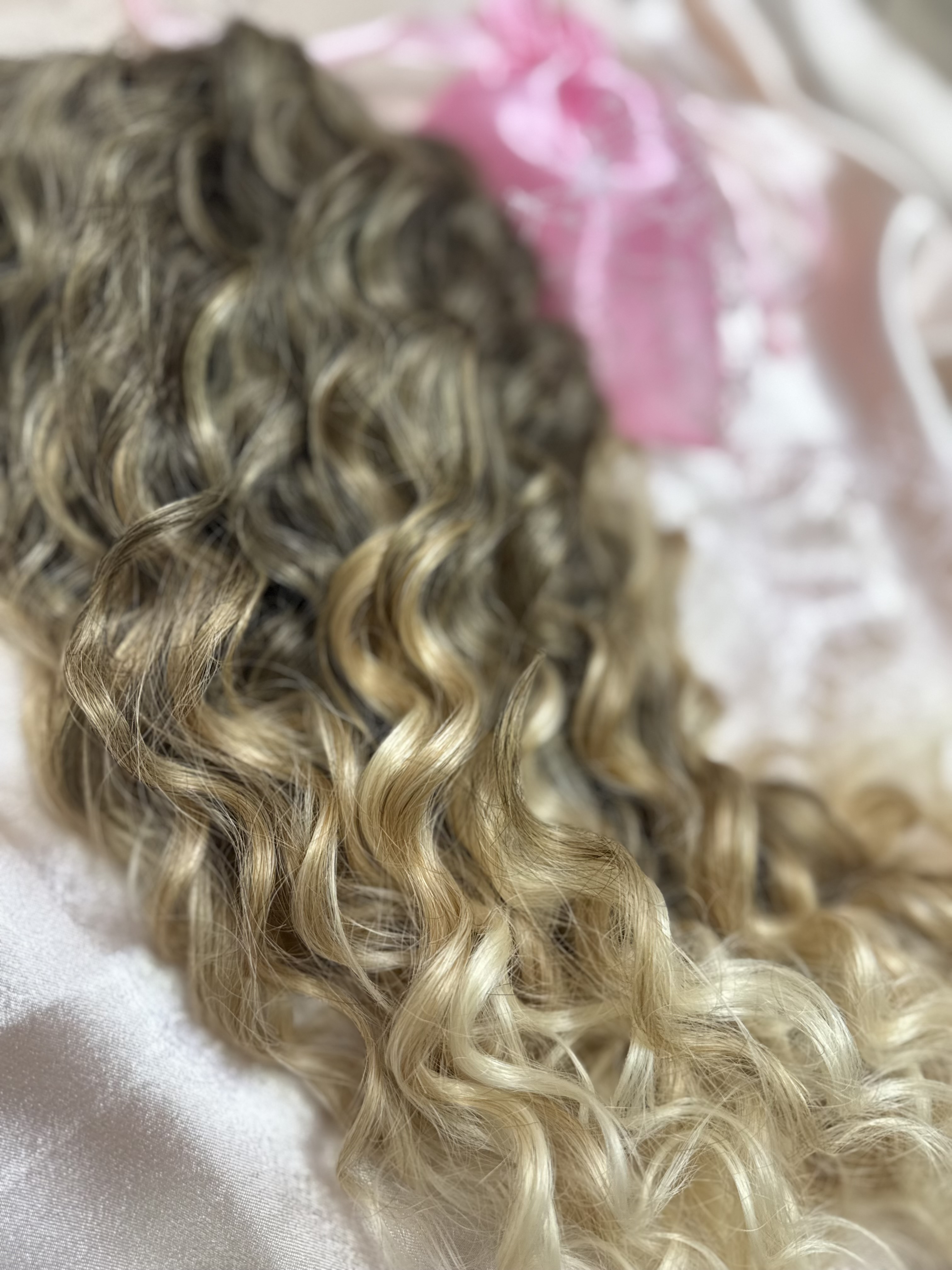 Kucyk Długi Loki Ombre Ciemny Blond