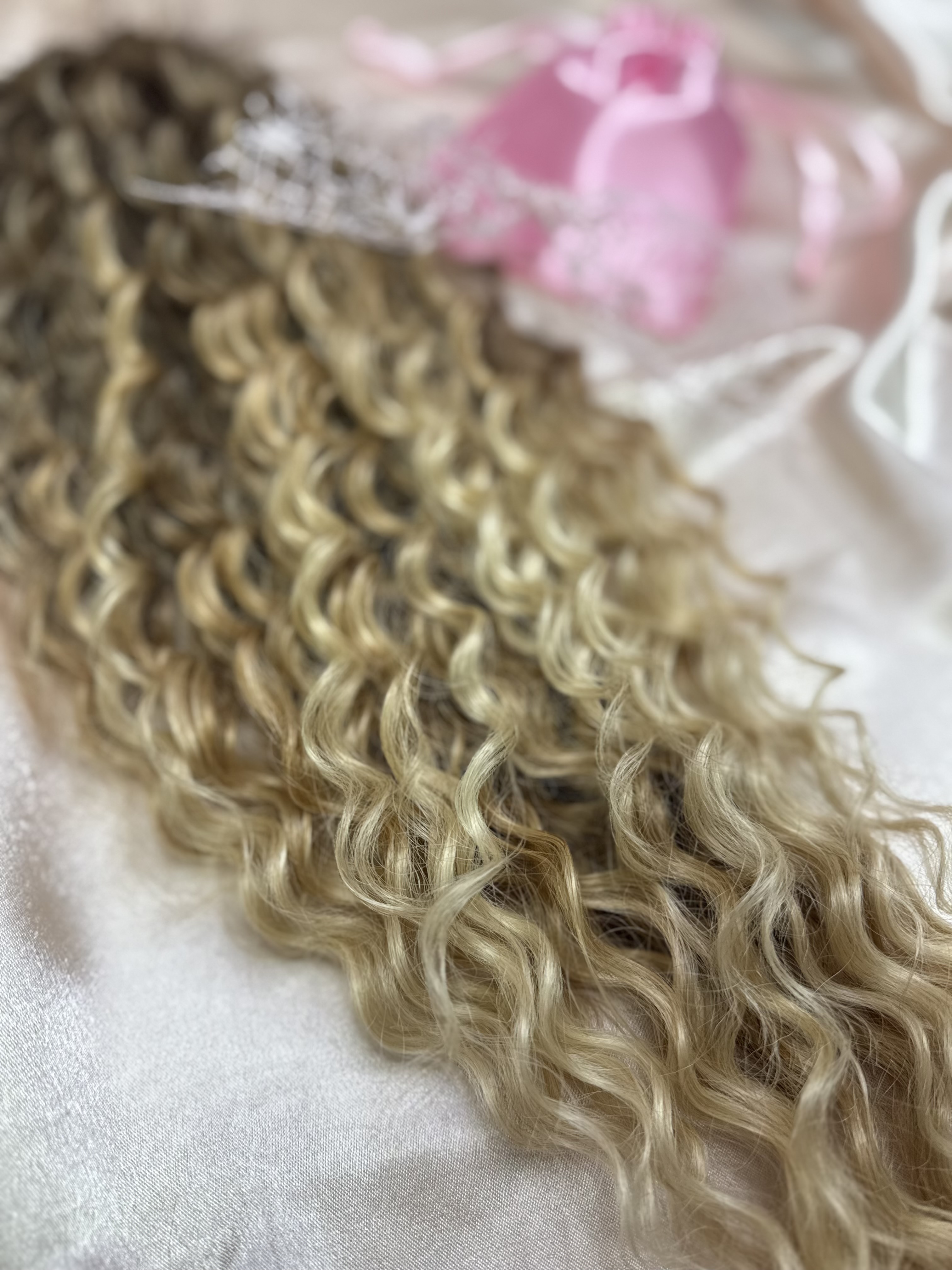 Kucyk długi Kręcony Blond Ombre
