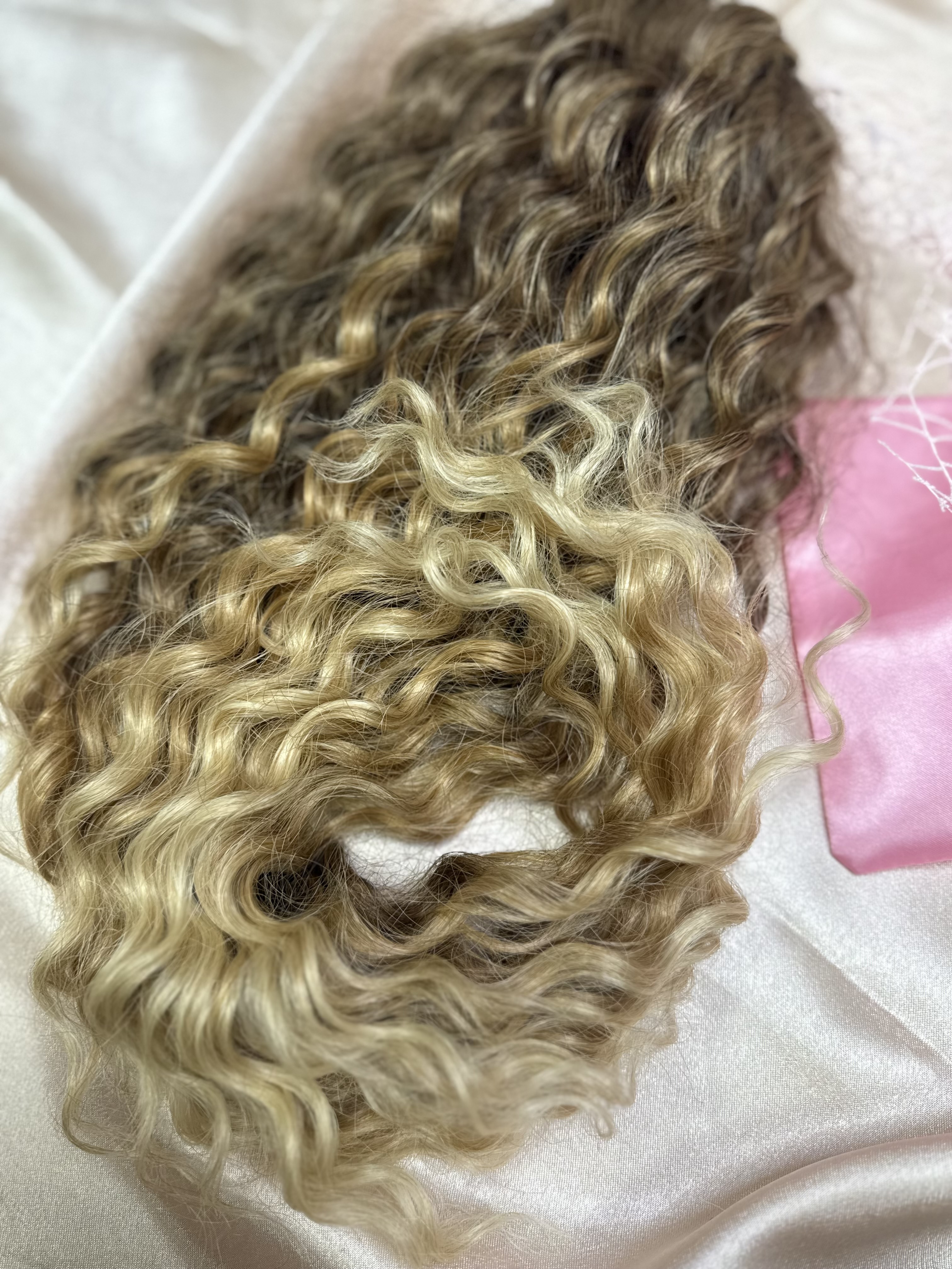 Kucyk długi Kręcony Blond Ombre
