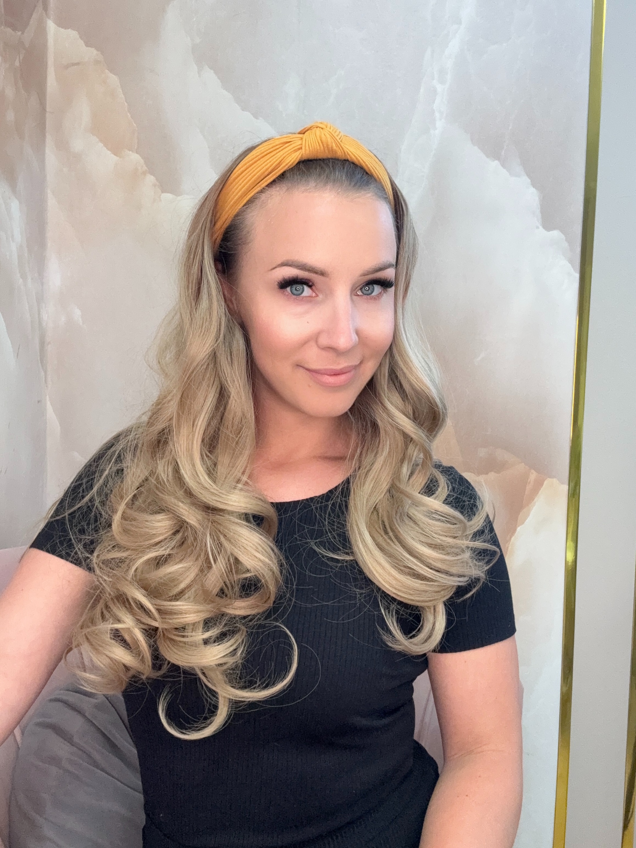 Peruka na opasce falowana ombre Blond