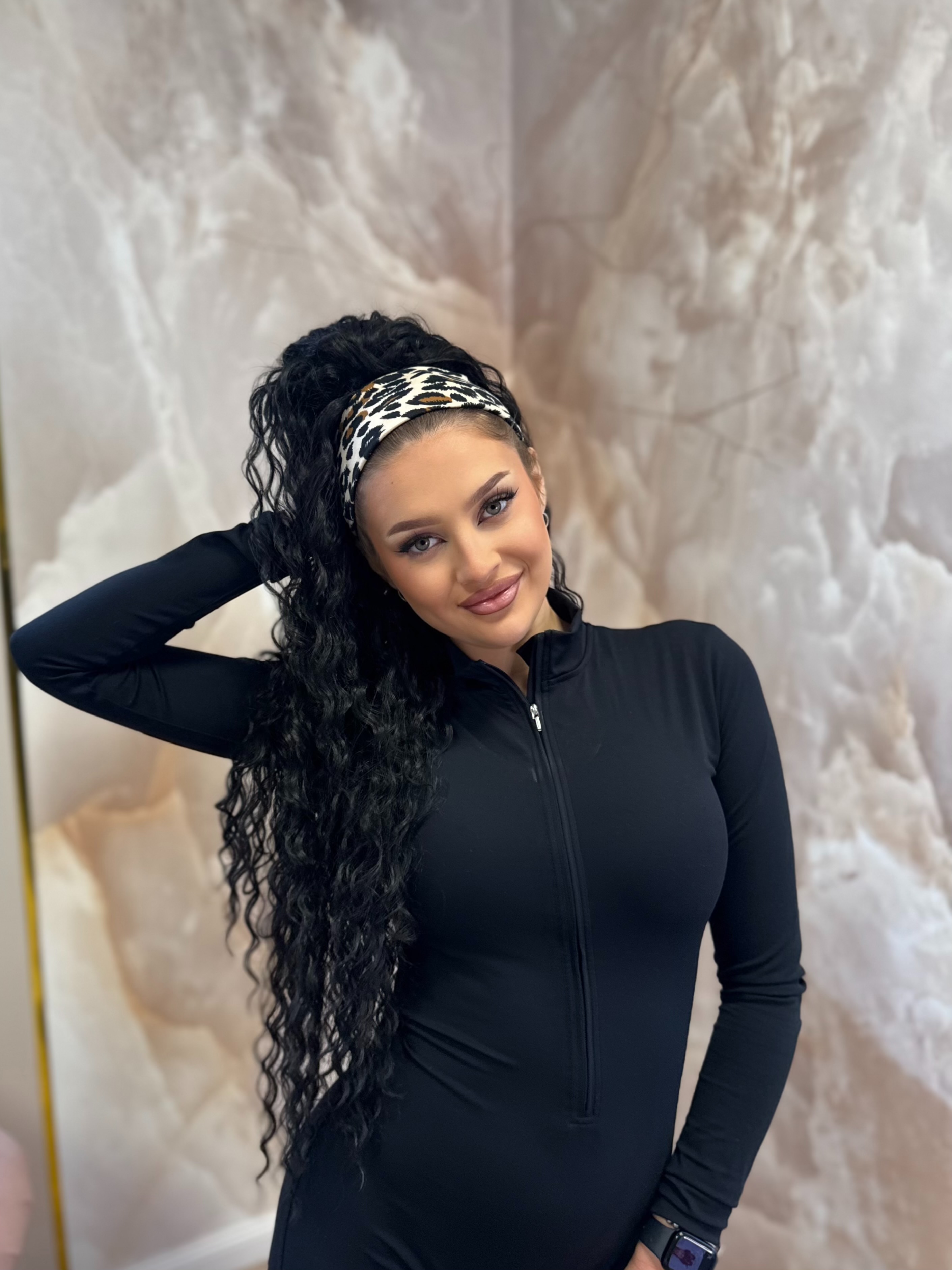 Kucyk Długi Water Wave Czarny