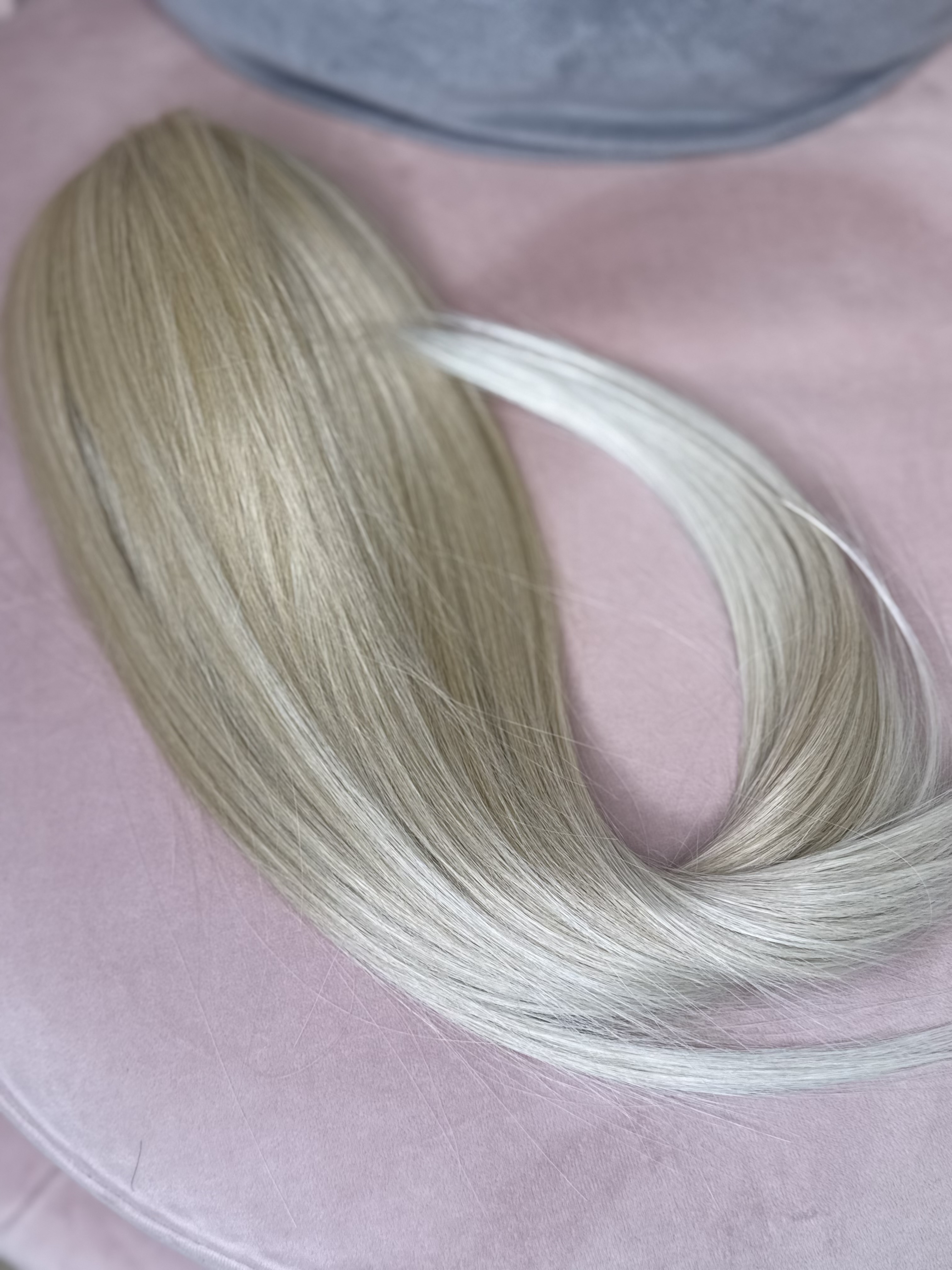 Kucyk Prosty Krótki Jasny Blond