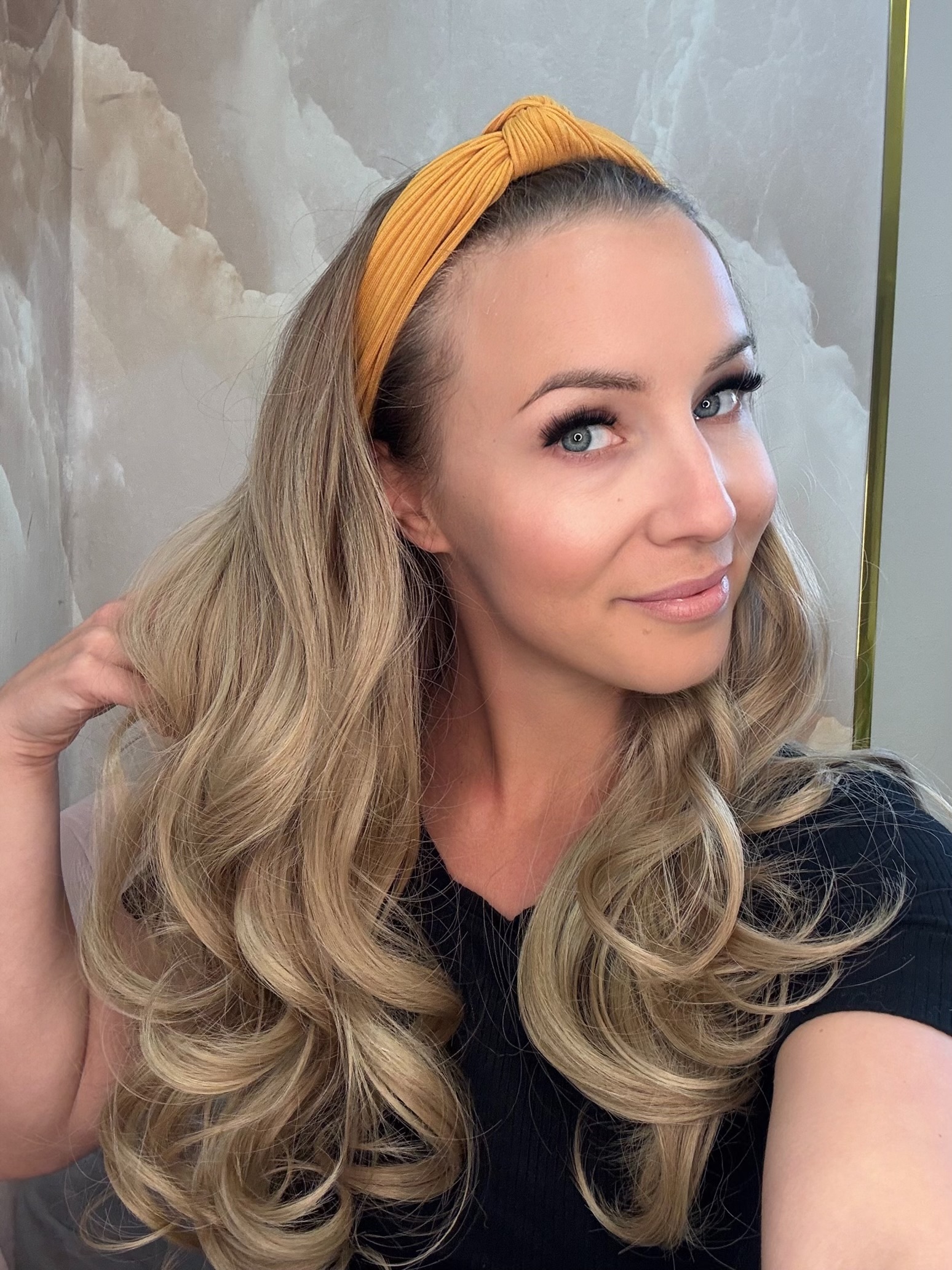 Peruka na opasce falowana ombre Blond